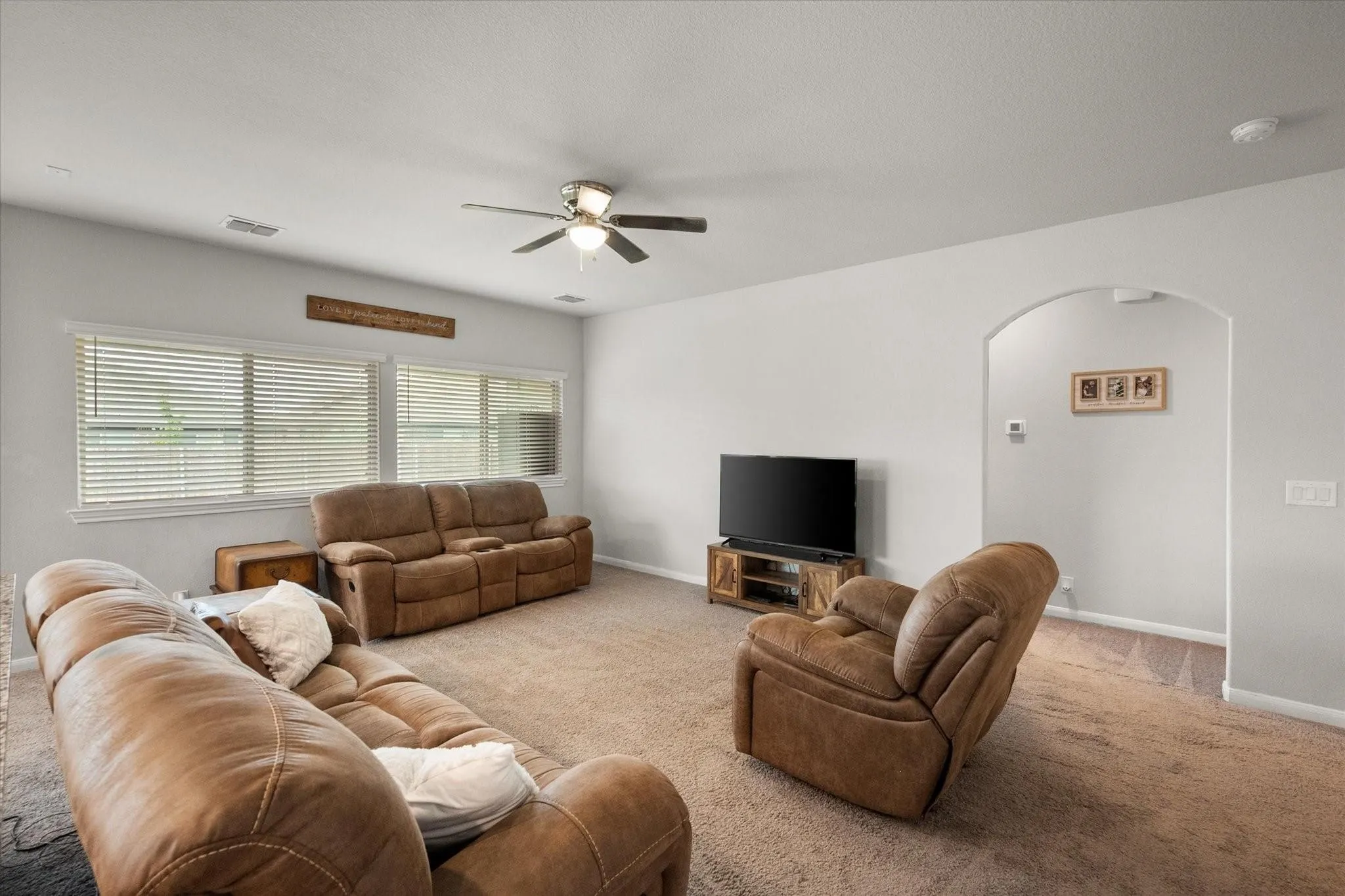Single Family Residence For Sale in Johnson County , 1100 Nighthawk Trail, Alvarado, Texas 76009, 3 Bedrooms, 2 Bathrooms, 2 Garage spaces, 1,695 Sqft, built in 2021, Price $285,000, mls#21272881, Real Estate Agent in Alvarado, Homes For Sale in Johnson county, Homes For Sale in Alvarado, Realtor in Alvarado Texas, Real Estate Brokerage Independent Realty Texas, Luminita Cordes Realtor