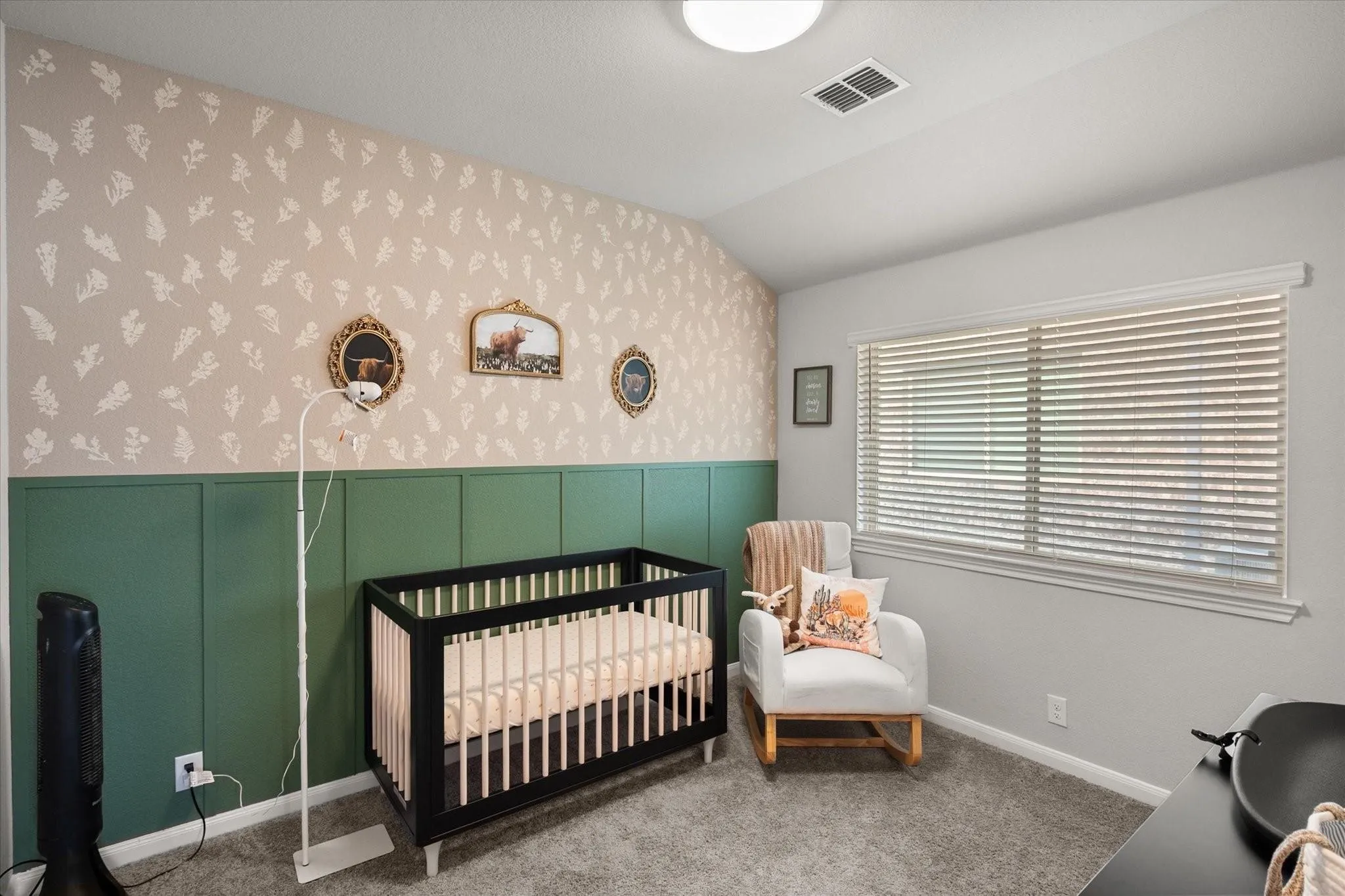 Single Family Residence For Sale in Johnson County , 1100 Nighthawk Trail, Alvarado, Texas 76009, 3 Bedrooms, 2 Bathrooms, 2 Garage spaces, 1,695 Sqft, built in 2021, Price $285,000, mls#21272881, Real Estate Agent in Alvarado, Homes For Sale in Johnson county, Homes For Sale in Alvarado, Realtor in Alvarado Texas, Real Estate Brokerage Independent Realty Texas, Luminita Cordes Realtor