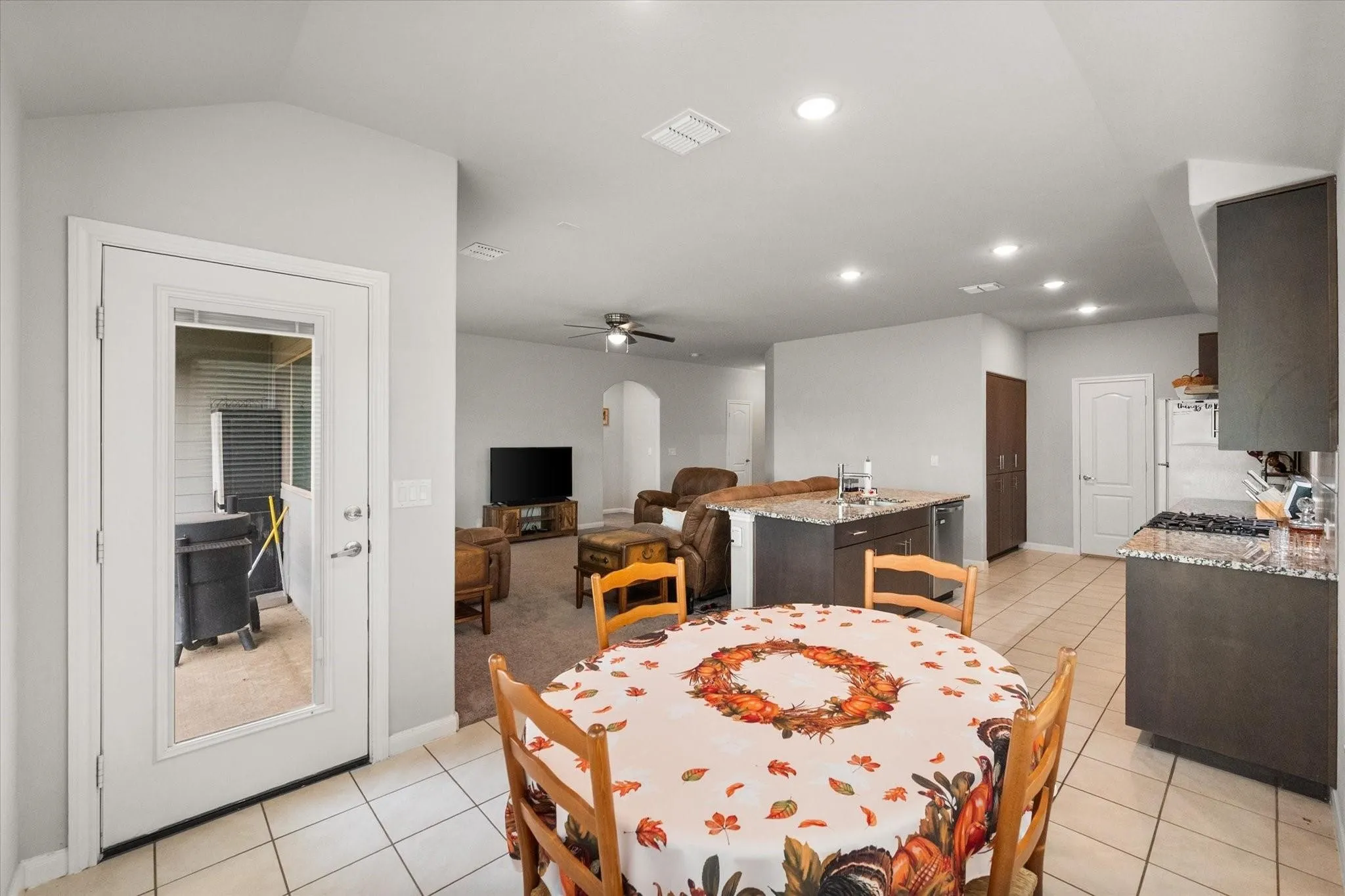 Single Family Residence For Sale in Johnson County , 1100 Nighthawk Trail, Alvarado, Texas 76009, 3 Bedrooms, 2 Bathrooms, 2 Garage spaces, 1,695 Sqft, built in 2021, Price $285,000, mls#21272881, Real Estate Agent in Alvarado, Homes For Sale in Johnson county, Homes For Sale in Alvarado, Realtor in Alvarado Texas, Real Estate Brokerage Independent Realty Texas, Luminita Cordes Realtor