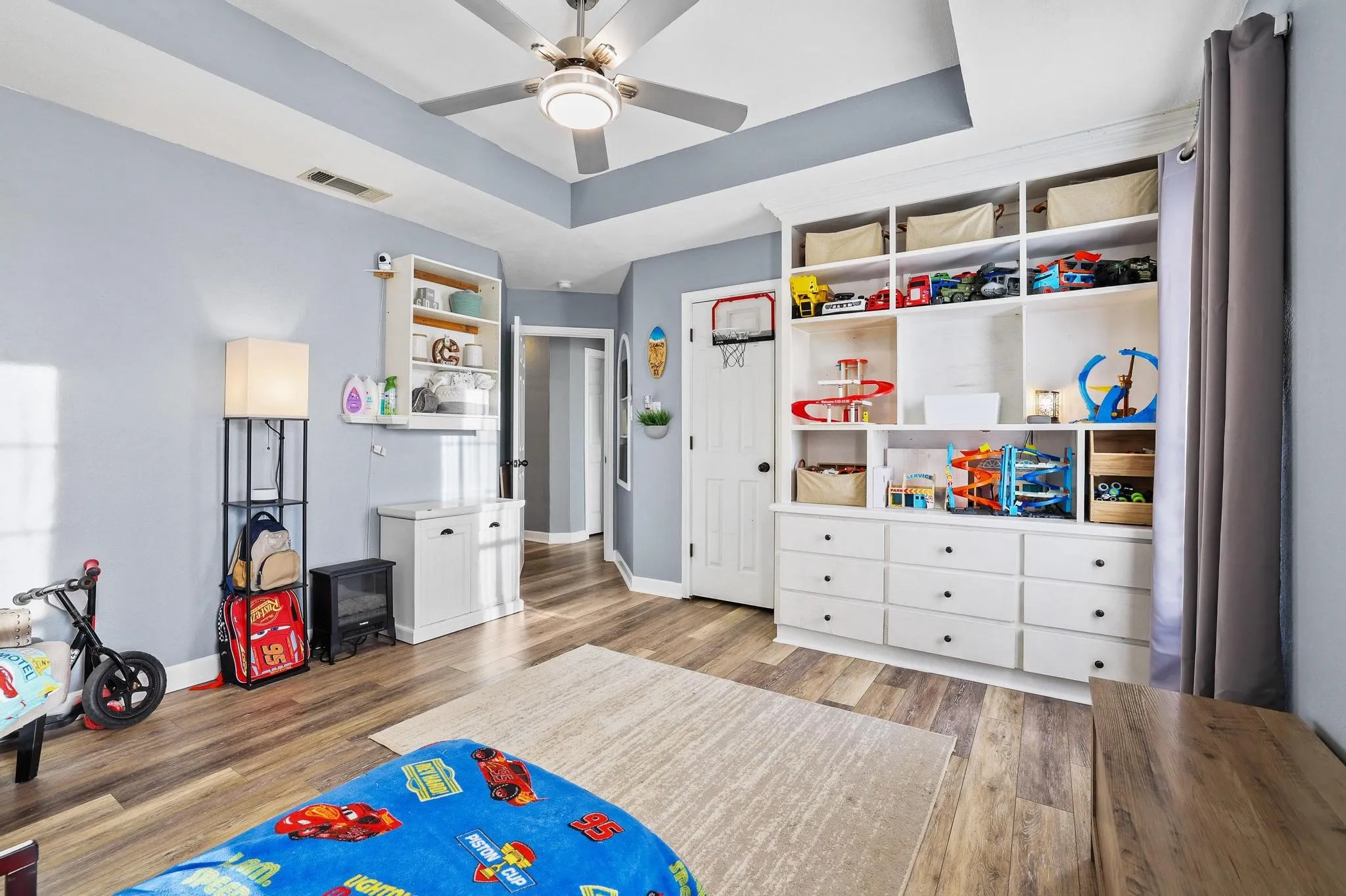 Single Family Residence For Sale in Fannin County , 981 County Road 4918, Trenton, Texas 75490, 5 Bedroom, 3 Bathroom, 2 Garage spaces, 2,606 Sqft, built in 1995, mls#21268765, Real Estate Agent in Trenton, Homes For Sale in Fannin county, Homes For Sale in Trenton, Realtor in Trenton Texas, Real Estate Brokerage Independent Realty Texas, Luminita Cordes Realtor