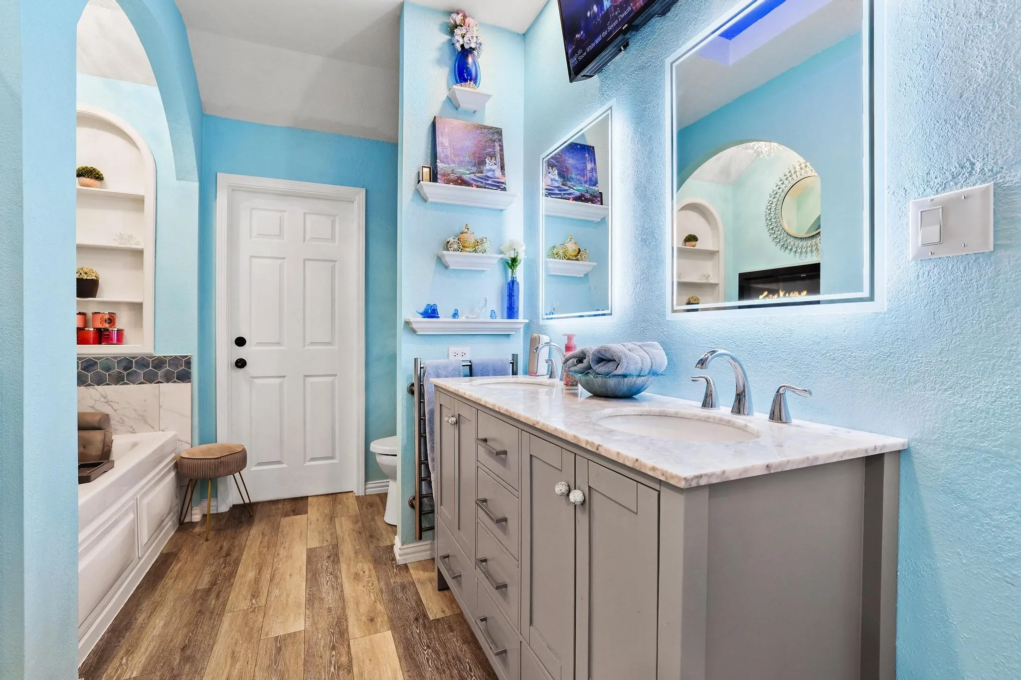 Single Family Residence For Sale in Fannin County , 981 County Road 4918, Trenton, Texas 75490, 5 Bedroom, 3 Bathroom, 2 Garage spaces, 2,606 Sqft, built in 1995, mls#21268765, Real Estate Agent in Trenton, Homes For Sale in Fannin county, Homes For Sale in Trenton, Realtor in Trenton Texas, Real Estate Brokerage Independent Realty Texas, Luminita Cordes Realtor