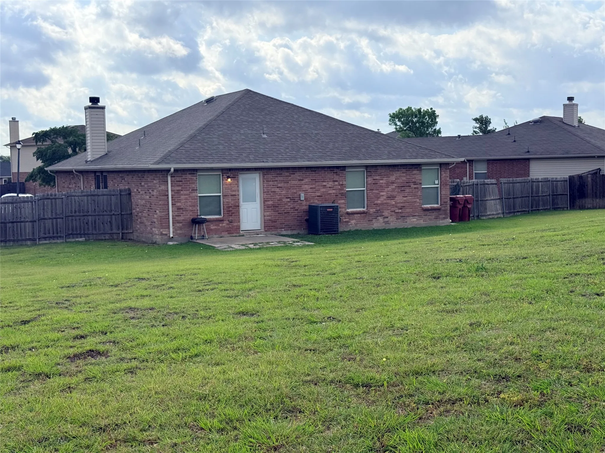 Single Family Residence For Sale in Rockwall County , 1201 Cyprus Drive, Royse City, Texas 75189, 3 Bedroom, 2 Bathroom, 2 Garage spaces, 1,869 Sqft, built in 2006, mls#21272968, Real Estate Agent in Royse City, Homes For Sale in Rockwall county, Homes For Sale in Royse City, Realtor in Royse City Texas, Real Estate Brokerage Independent Realty Texas, Luminita Cordes Realtor