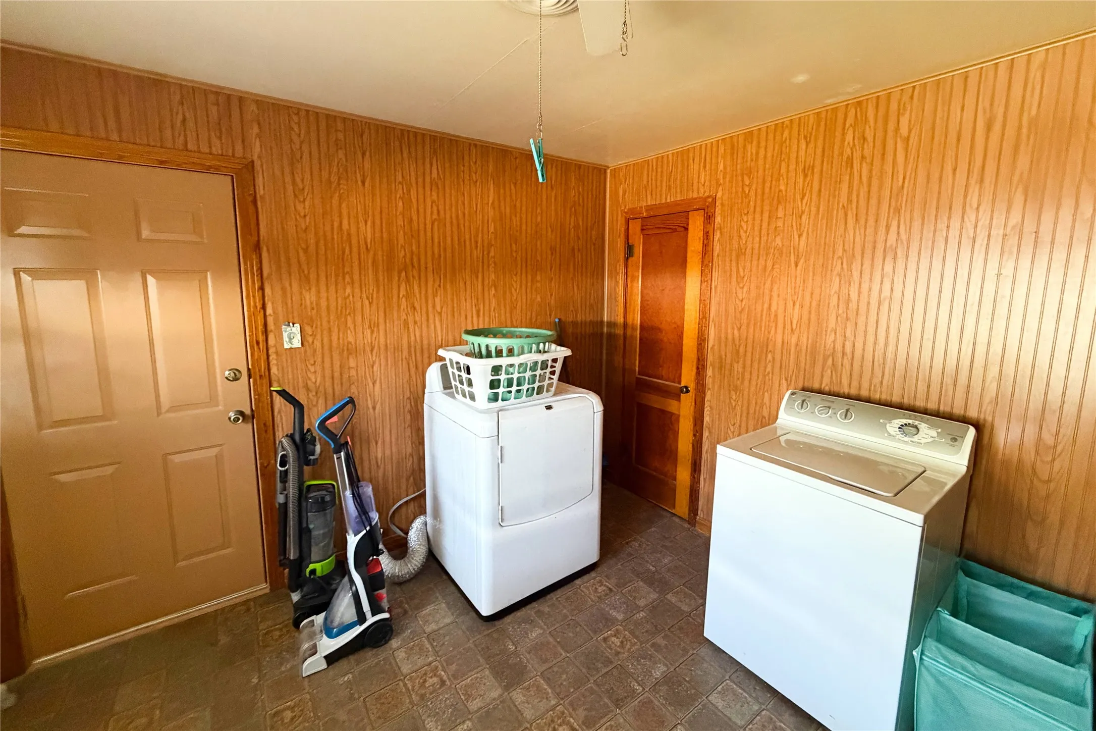 Single Family Residence For Sale in Cottle County , 1606 Richards Street, Paducah, Texas 79248, 2 Bedroom, 2 Bathroom, Garage spaces, 1,666 Sqft, built in 1900, mls#21272967, Real Estate Agent in Paducah, Homes For Sale in Cottle county, Homes For Sale in Paducah, Realtor in Paducah Texas, Real Estate Brokerage Independent Realty Texas, Luminita Cordes Realtor