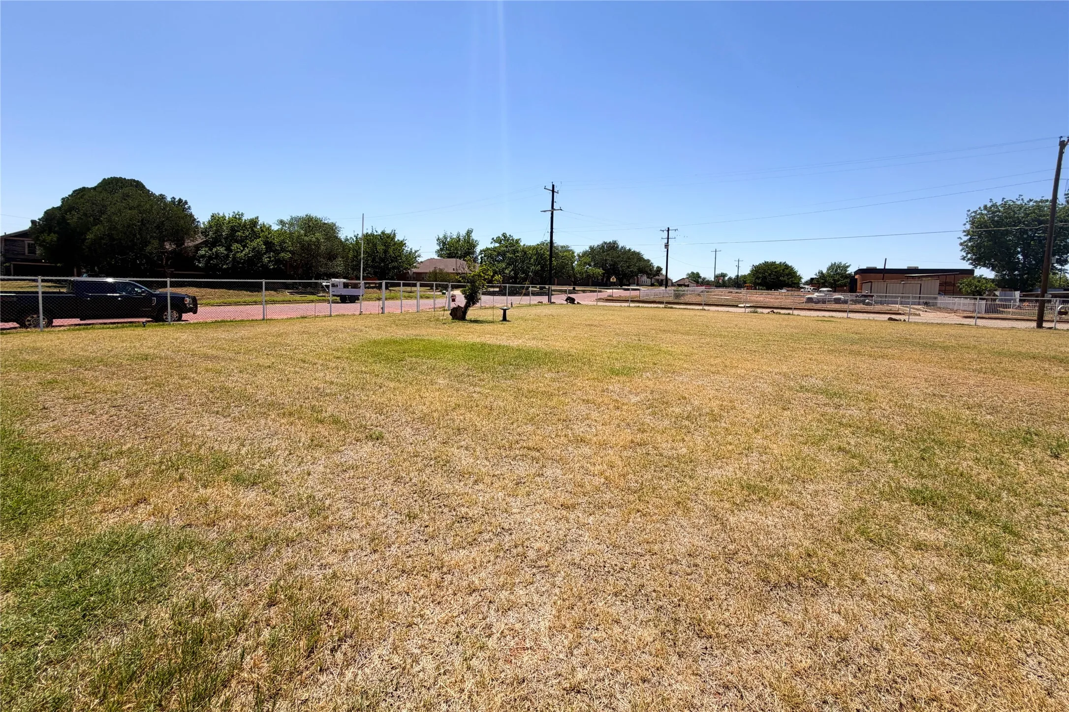 Single Family Residence For Sale in Cottle County , 1606 Richards Street, Paducah, Texas 79248, 2 Bedroom, 2 Bathroom, Garage spaces, 1,666 Sqft, built in 1900, mls#21272967, Real Estate Agent in Paducah, Homes For Sale in Cottle county, Homes For Sale in Paducah, Realtor in Paducah Texas, Real Estate Brokerage Independent Realty Texas, Luminita Cordes Realtor
