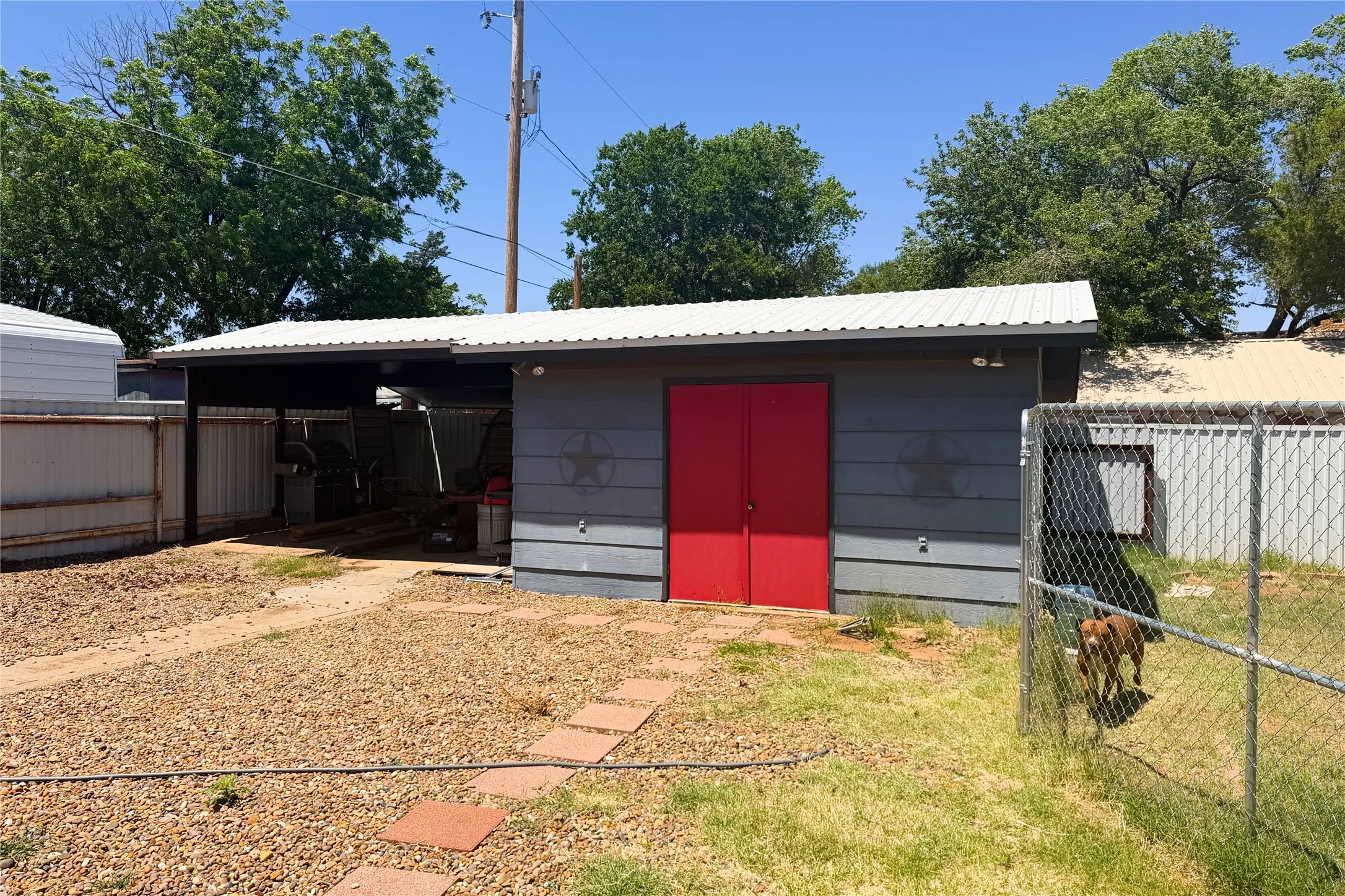 Single Family Residence For Sale in Cottle County , 1606 Richards Street, Paducah, Texas 79248, 2 Bedroom, 2 Bathroom, Garage spaces, 1,666 Sqft, built in 1900, mls#21272967, Real Estate Agent in Paducah, Homes For Sale in Cottle county, Homes For Sale in Paducah, Realtor in Paducah Texas, Real Estate Brokerage Independent Realty Texas, Luminita Cordes Realtor