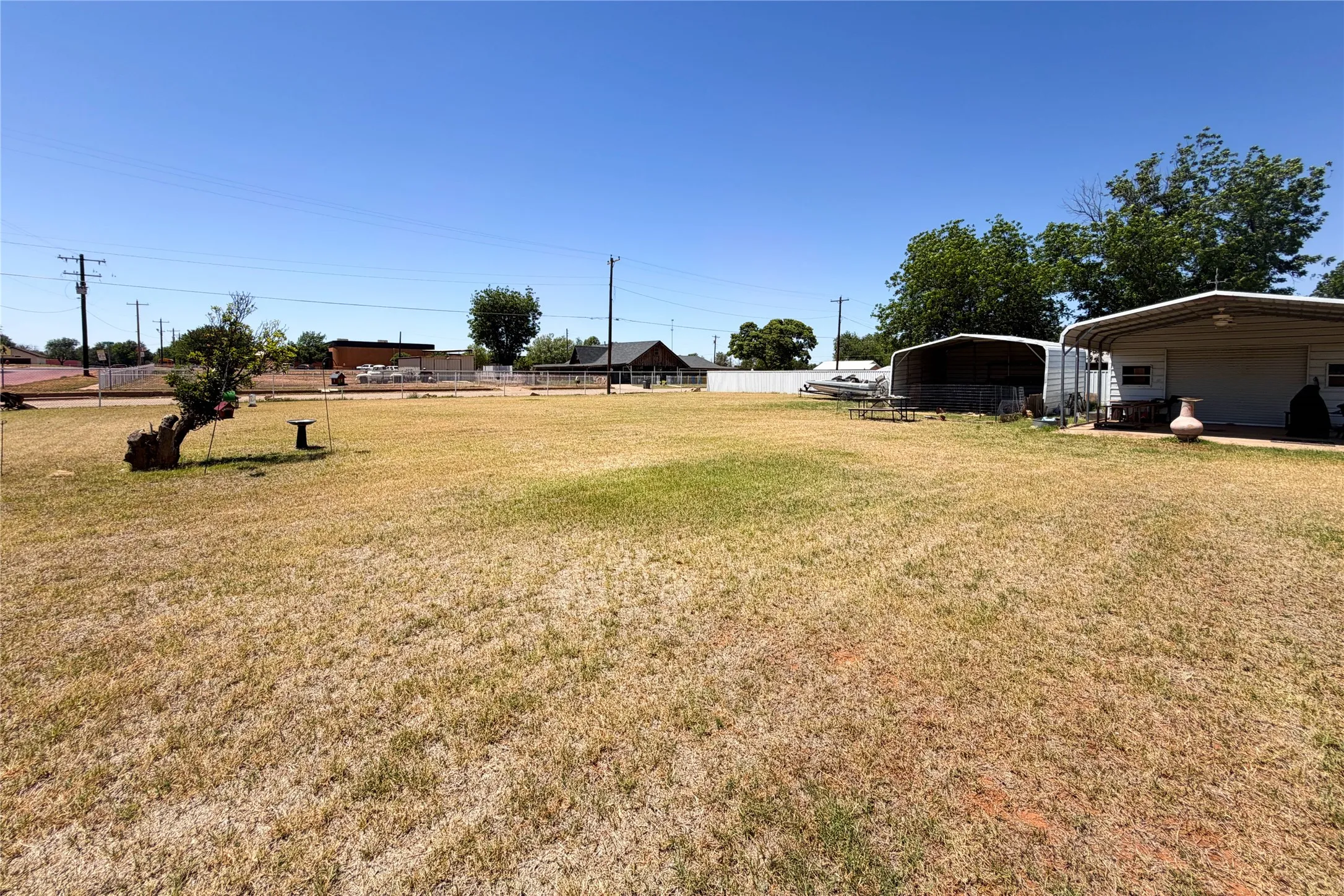 Single Family Residence For Sale in Cottle County , 1606 Richards Street, Paducah, Texas 79248, 2 Bedroom, 2 Bathroom, Garage spaces, 1,666 Sqft, built in 1900, mls#21272967, Real Estate Agent in Paducah, Homes For Sale in Cottle county, Homes For Sale in Paducah, Realtor in Paducah Texas, Real Estate Brokerage Independent Realty Texas, Luminita Cordes Realtor