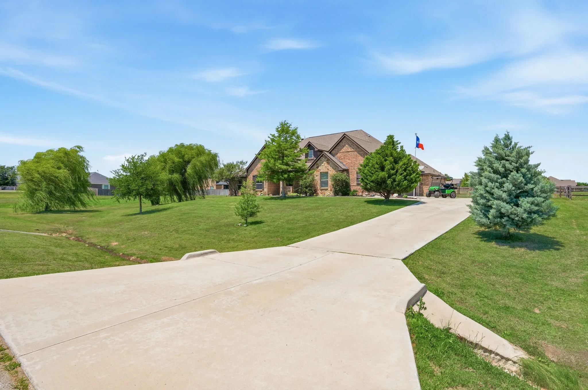 Single Family Residence For Sale in Wise County , 140 Heather Lane, Decatur, Texas 76234, 4 Bedroom, 3 Bathroom, 3 Garage spaces, 2,816 Sqft, built in 2017, mls#21253297, Real Estate Agent in Decatur, Homes For Sale in Wise county, Homes For Sale in Decatur, Realtor in Decatur Texas, Real Estate Brokerage Independent Realty Texas, Luminita Cordes Realtor