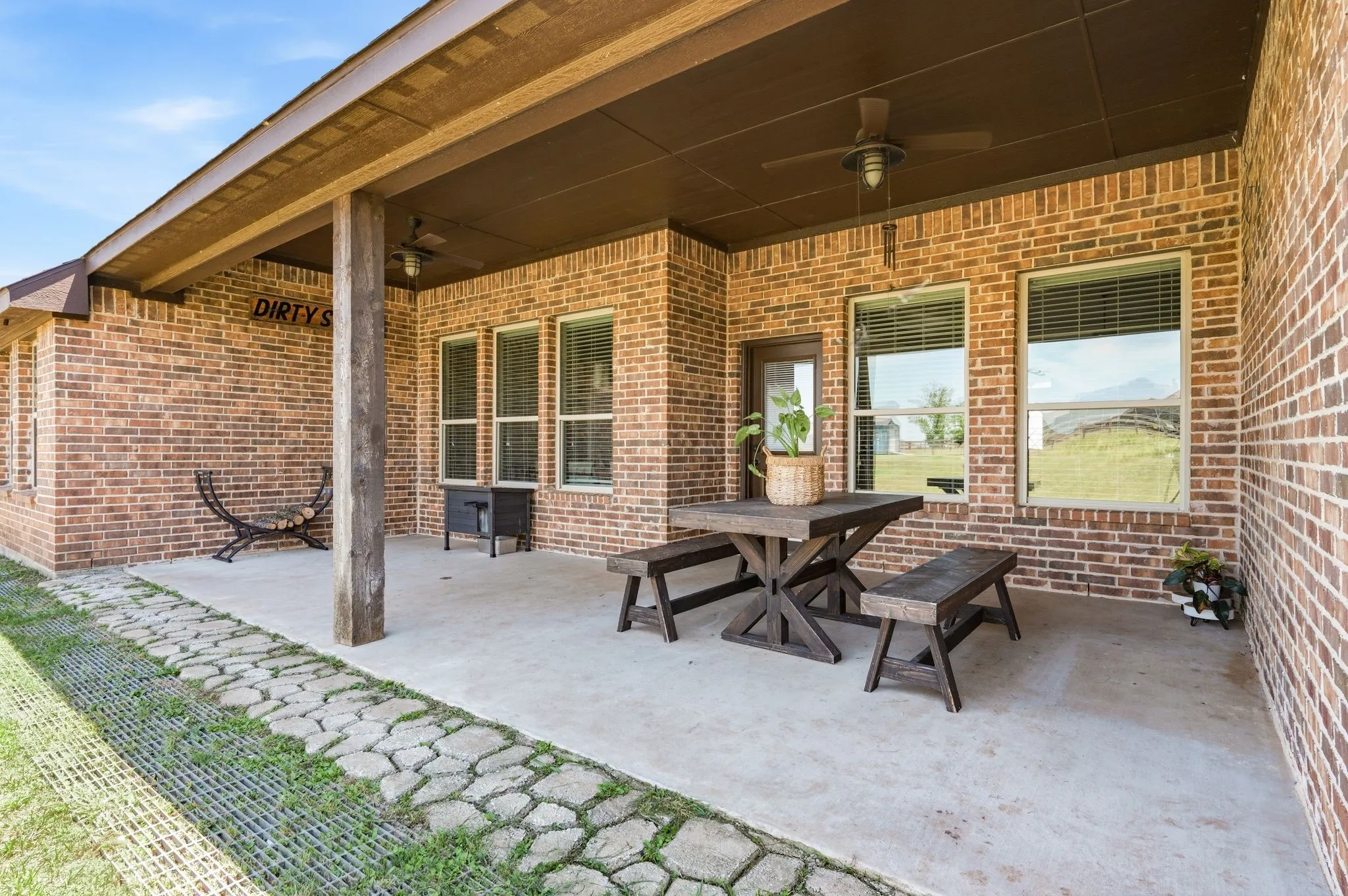Single Family Residence For Sale in Wise County , 140 Heather Lane, Decatur, Texas 76234, 4 Bedroom, 3 Bathroom, 3 Garage spaces, 2,816 Sqft, built in 2017, mls#21253297, Real Estate Agent in Decatur, Homes For Sale in Wise county, Homes For Sale in Decatur, Realtor in Decatur Texas, Real Estate Brokerage Independent Realty Texas, Luminita Cordes Realtor