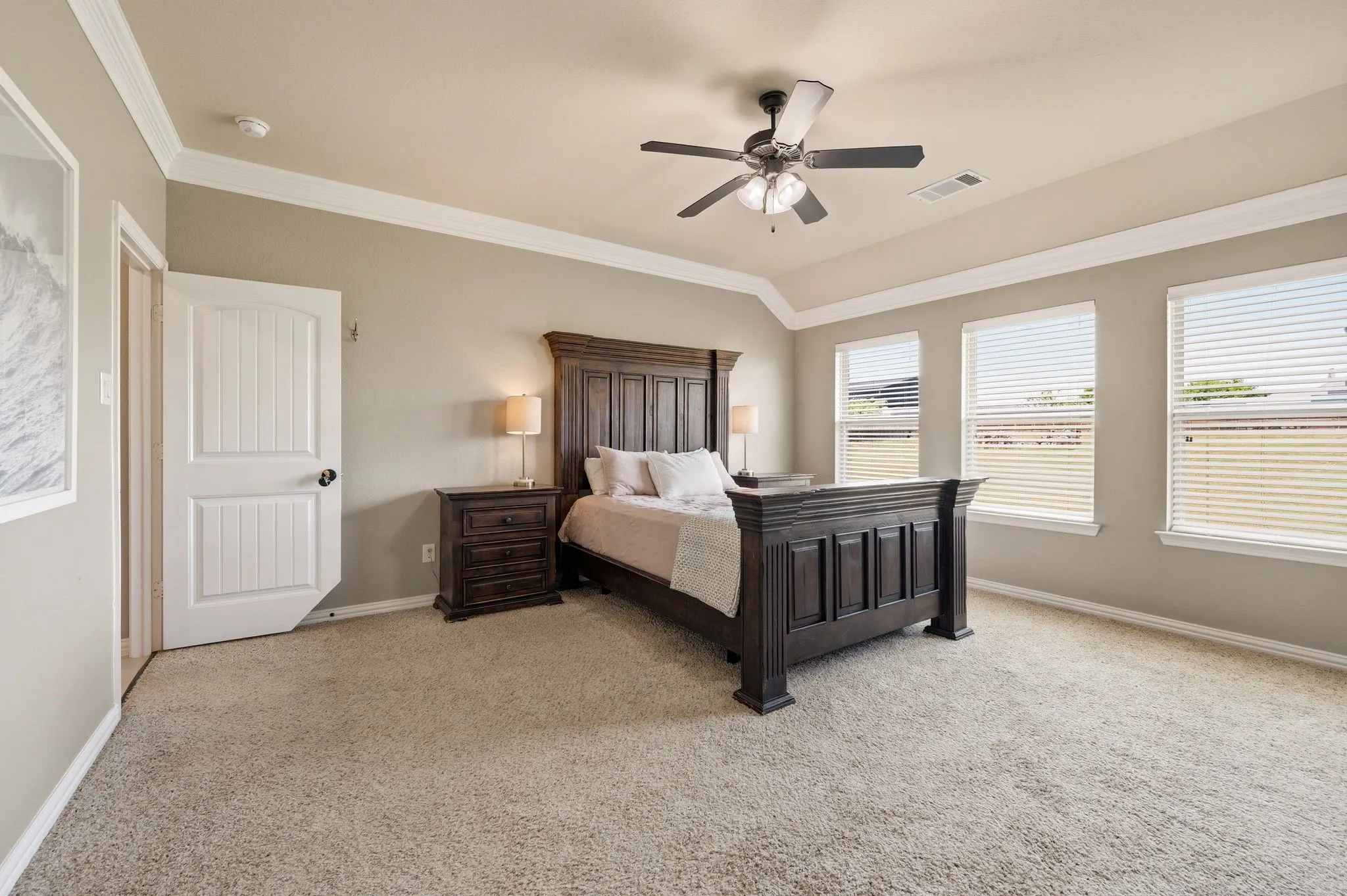 Single Family Residence For Sale in Wise County , 140 Heather Lane, Decatur, Texas 76234, 4 Bedroom, 3 Bathroom, 3 Garage spaces, 2,816 Sqft, built in 2017, mls#21253297, Real Estate Agent in Decatur, Homes For Sale in Wise county, Homes For Sale in Decatur, Realtor in Decatur Texas, Real Estate Brokerage Independent Realty Texas, Luminita Cordes Realtor