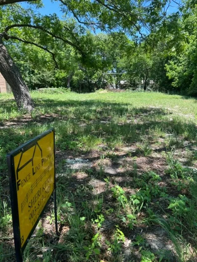 Unimproved Land For Sale in Grayson County , 116 W Walnut Street, Whitewright, Texas 75491, 0, 0, Garage spaces, 0 Sqft, built in 0, Price $52,000, mls#21272975, Real Estate Agent in Whitewright, Homes For Sale in Grayson county, Homes For Sale in Whitewright, Realtor in Whitewright Texas, Real Estate Brokerage Independent Realty Texas, Luminita Cordes Realtor