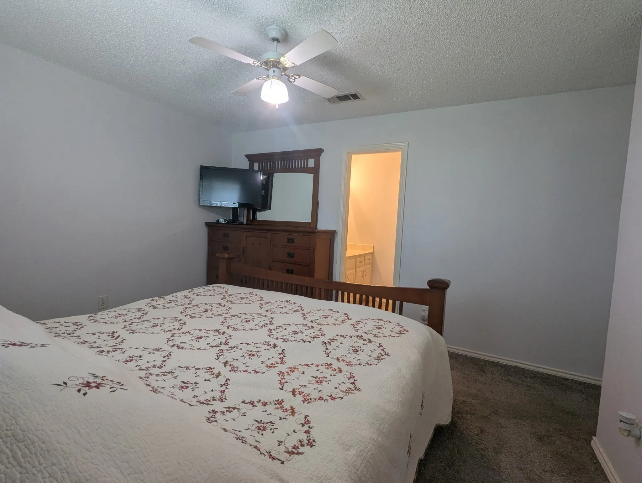 Single Family Residence For Sale in Dallas County , 3818 Missouri Street, Sachse, Texas 75048, 3 Bedroom, 2 Bathroom, 2 Garage spaces, 1,239 Sqft, built in 1985, mls#21272999, Real Estate Agent in Sachse, Homes For Sale in Dallas county, Homes For Sale in Sachse, Realtor in Sachse Texas, Real Estate Brokerage Independent Realty Texas, Luminita Cordes Realtor