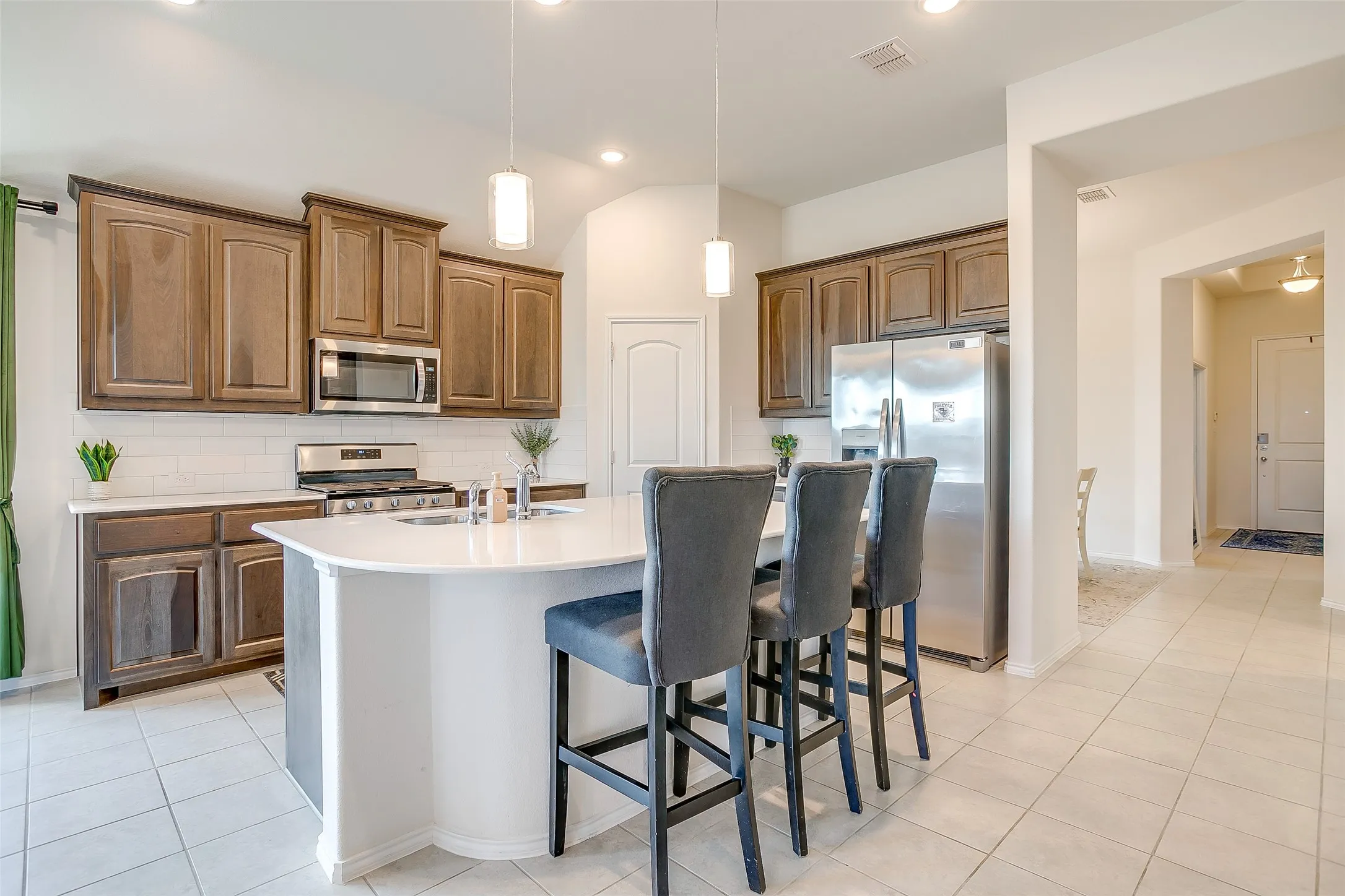 Single Family Residence For Sale in Johnson County , 907 Beverly Drive, Cleburne, Texas 76033, 3 Bedrooms, 2 Bathrooms, 2 Garage spaces, 1,989 Sqft, built in 2024, Price $335,000, mls#21267468, Real Estate Agent in Cleburne, Homes For Sale in Johnson county, Homes For Sale in Cleburne, Realtor in Cleburne Texas, Real Estate Brokerage Independent Realty Texas, Luminita Cordes Realtor