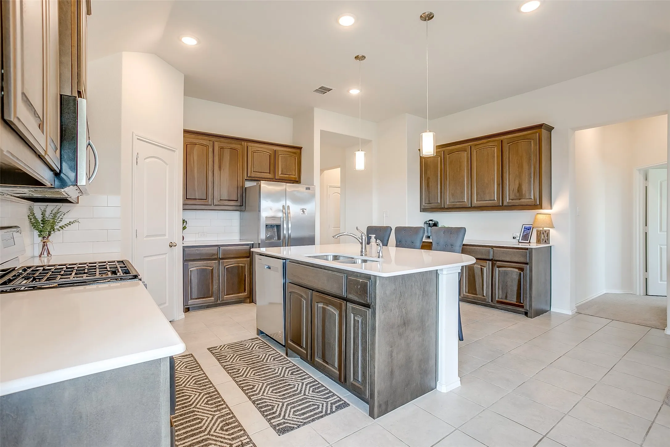 Single Family Residence For Sale in Johnson County , 907 Beverly Drive, Cleburne, Texas 76033, 3 Bedrooms, 2 Bathrooms, 2 Garage spaces, 1,989 Sqft, built in 2024, Price $335,000, mls#21267468, Real Estate Agent in Cleburne, Homes For Sale in Johnson county, Homes For Sale in Cleburne, Realtor in Cleburne Texas, Real Estate Brokerage Independent Realty Texas, Luminita Cordes Realtor
