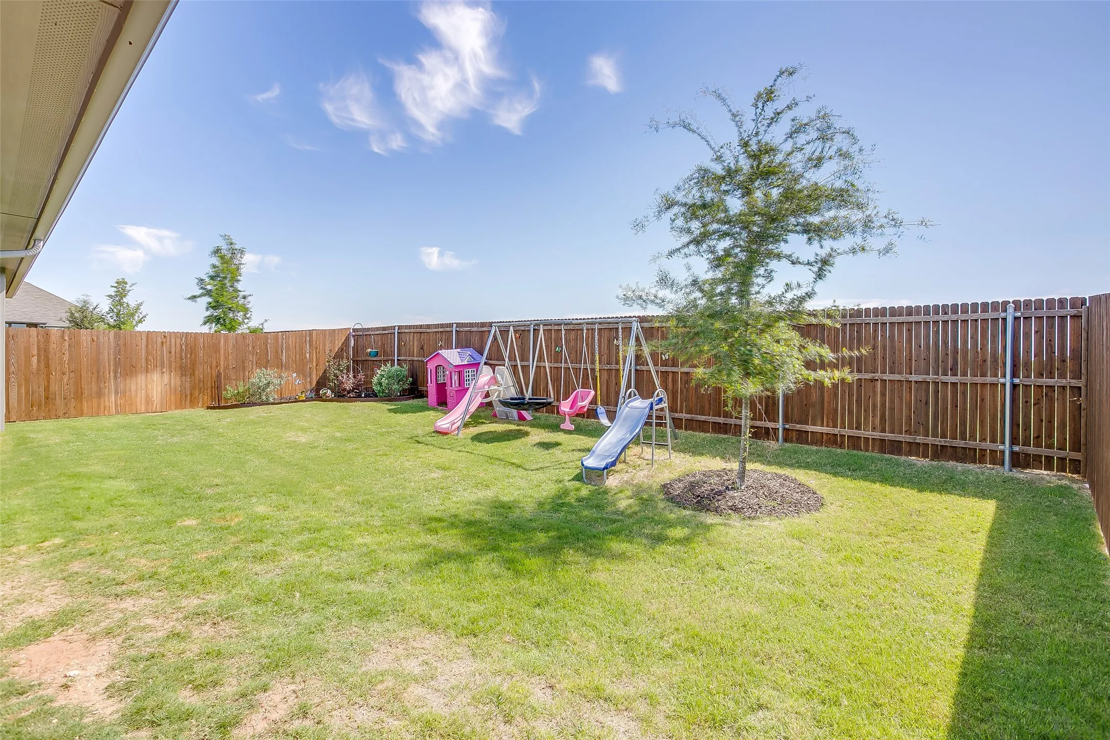 Single Family Residence For Sale in Johnson County , 907 Beverly Drive, Cleburne, Texas 76033, 3 Bedrooms, 2 Bathrooms, 2 Garage spaces, 1,989 Sqft, built in 2024, Price $335,000, mls#21267468, Real Estate Agent in Cleburne, Homes For Sale in Johnson county, Homes For Sale in Cleburne, Realtor in Cleburne Texas, Real Estate Brokerage Independent Realty Texas, Luminita Cordes Realtor