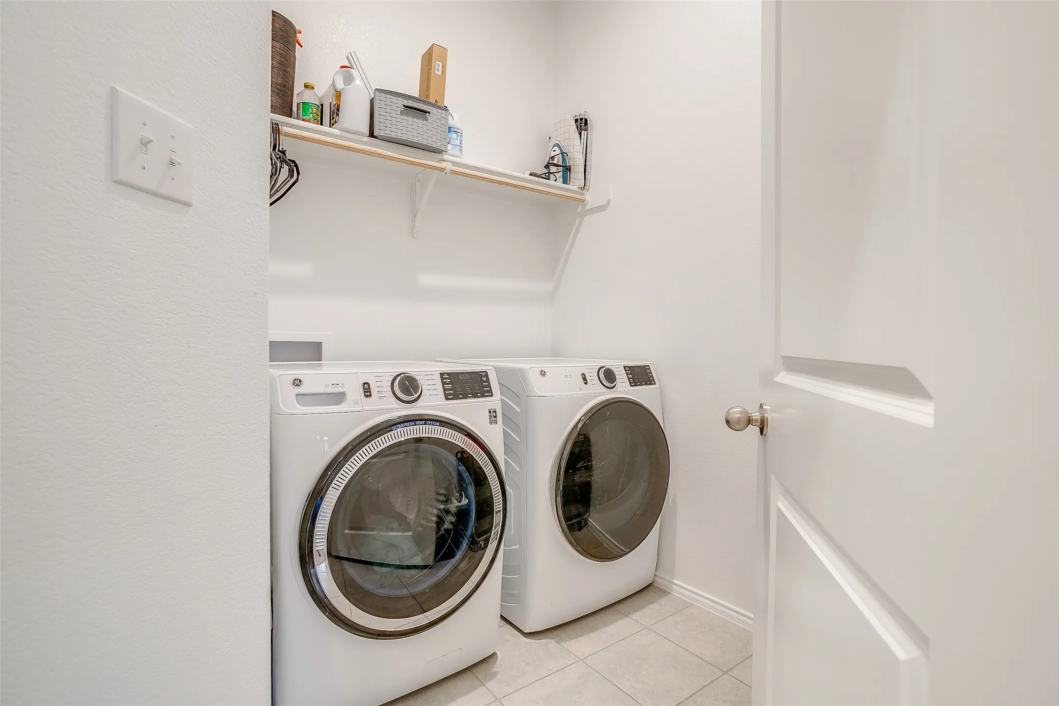 Single Family Residence For Sale in Johnson County , 907 Beverly Drive, Cleburne, Texas 76033, 3 Bedrooms, 2 Bathrooms, 2 Garage spaces, 1,989 Sqft, built in 2024, Price $335,000, mls#21267468, Real Estate Agent in Cleburne, Homes For Sale in Johnson county, Homes For Sale in Cleburne, Realtor in Cleburne Texas, Real Estate Brokerage Independent Realty Texas, Luminita Cordes Realtor
