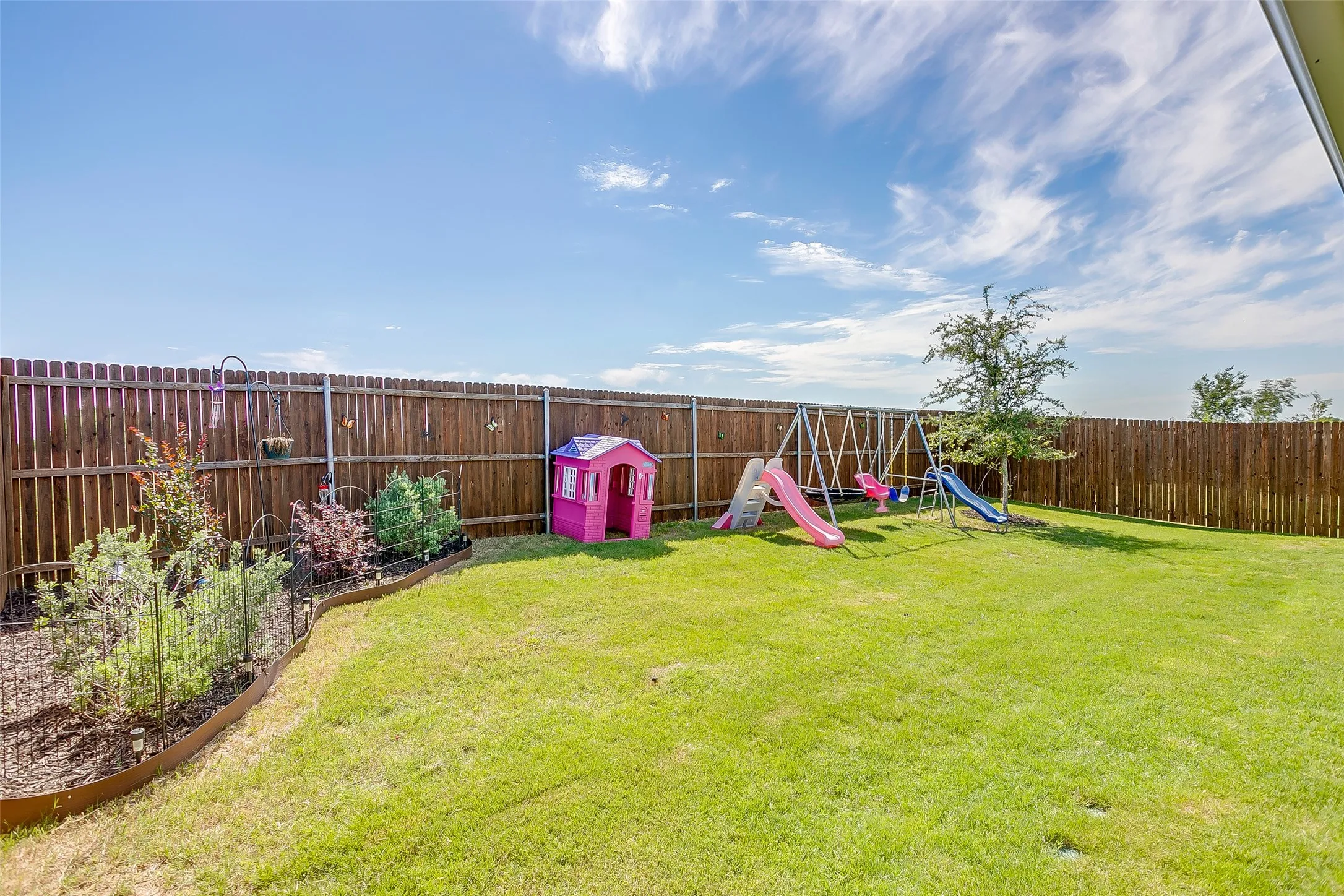 Single Family Residence For Sale in Johnson County , 907 Beverly Drive, Cleburne, Texas 76033, 3 Bedrooms, 2 Bathrooms, 2 Garage spaces, 1,989 Sqft, built in 2024, Price $335,000, mls#21267468, Real Estate Agent in Cleburne, Homes For Sale in Johnson county, Homes For Sale in Cleburne, Realtor in Cleburne Texas, Real Estate Brokerage Independent Realty Texas, Luminita Cordes Realtor
