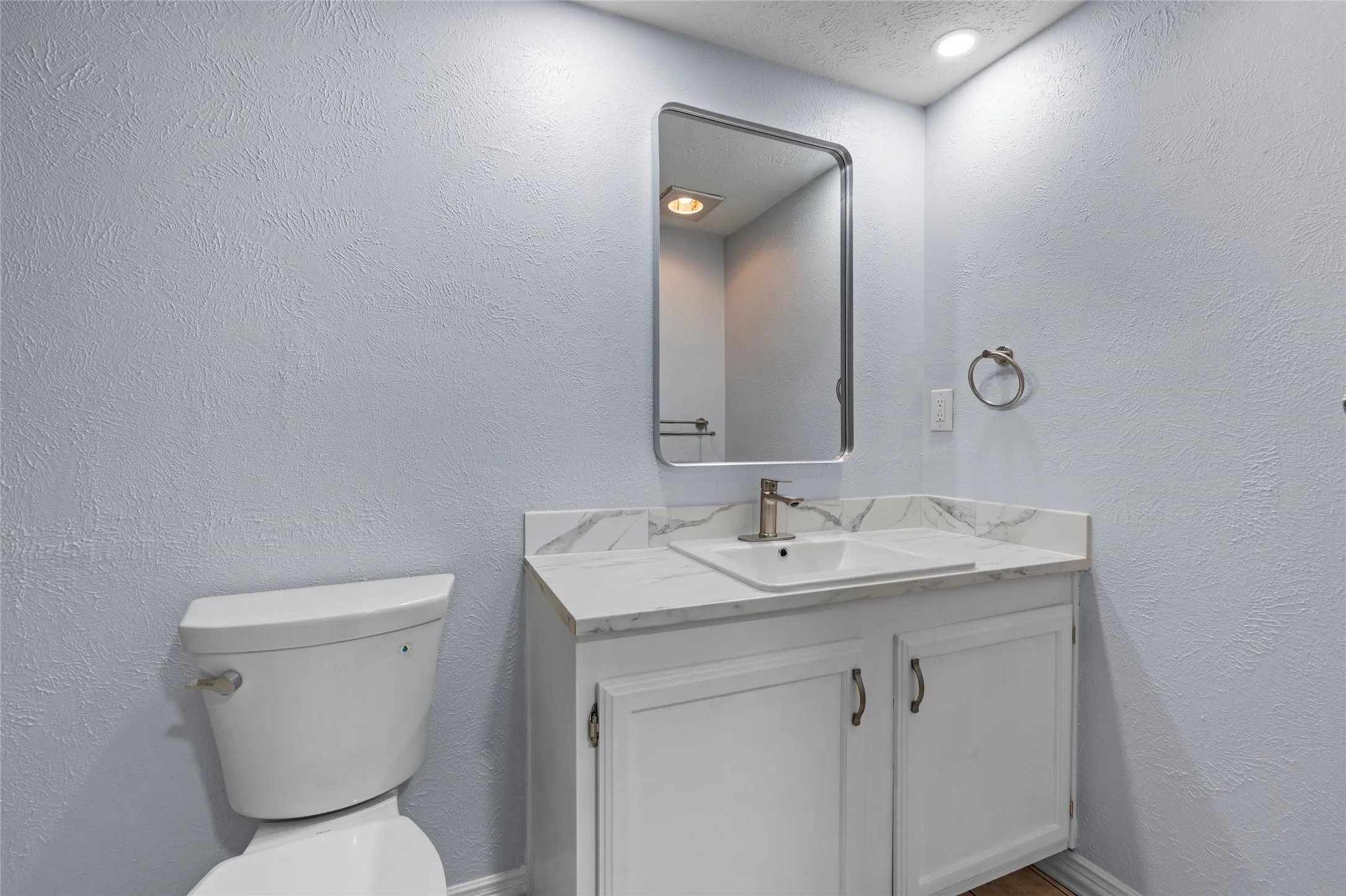 Single Family Residence For Sale in Tarrant County , 7949 Bermejo Road, Fort Worth, Texas 76112, 3 Bedrooms, 2 Bathrooms, 2 Garage spaces, 1,492 Sqft, built in 1980, Price $249,900, mls#21272449, Real Estate Agent in Fort Worth, Homes For Sale in Tarrant county, Homes For Sale in Fort Worth, Realtor in Fort Worth Texas, Real Estate Brokerage Independent Realty Texas, Luminita Cordes Realtor