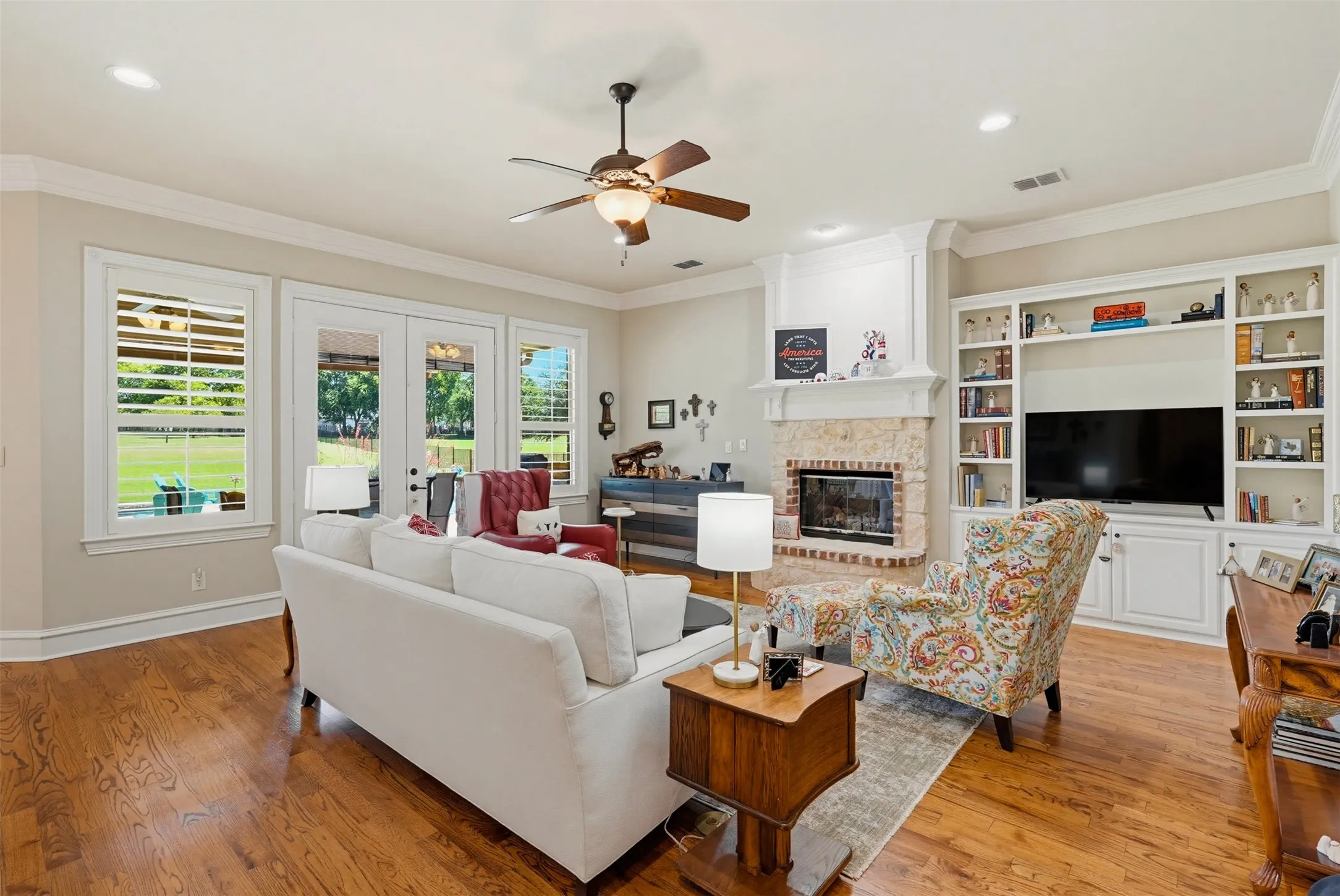 Single Family Residence For Sale in Collin County , 1360 Blue Forest Drive, Prosper, Texas 75078, 4 Bedroom, 4 Bathroom, 3 Garage spaces, 3,786 Sqft, built in 2007, mls#21273004, Real Estate Agent in Prosper, Homes For Sale in Collin county, Homes For Sale in Prosper, Realtor in Prosper Texas, Real Estate Brokerage Independent Realty Texas, Luminita Cordes Realtor