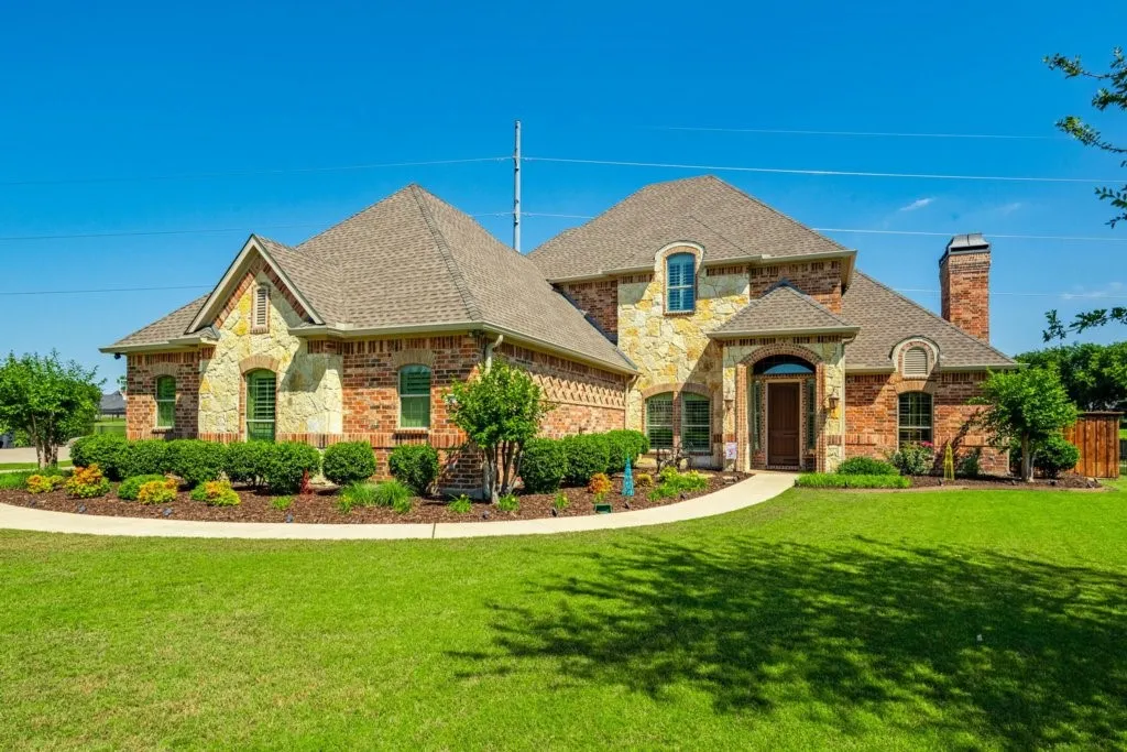 Single Family Residence For Sale in Collin County , 1360 Blue Forest Drive, Prosper, Texas 75078, 4 Bedroom, 4 Bathroom, 3 Garage spaces, 3,786 Sqft, built in 2007, mls#21273004, Real Estate Agent in Prosper, Homes For Sale in Collin county, Homes For Sale in Prosper, Realtor in Prosper Texas, Real Estate Brokerage Independent Realty Texas, Luminita Cordes Realtor