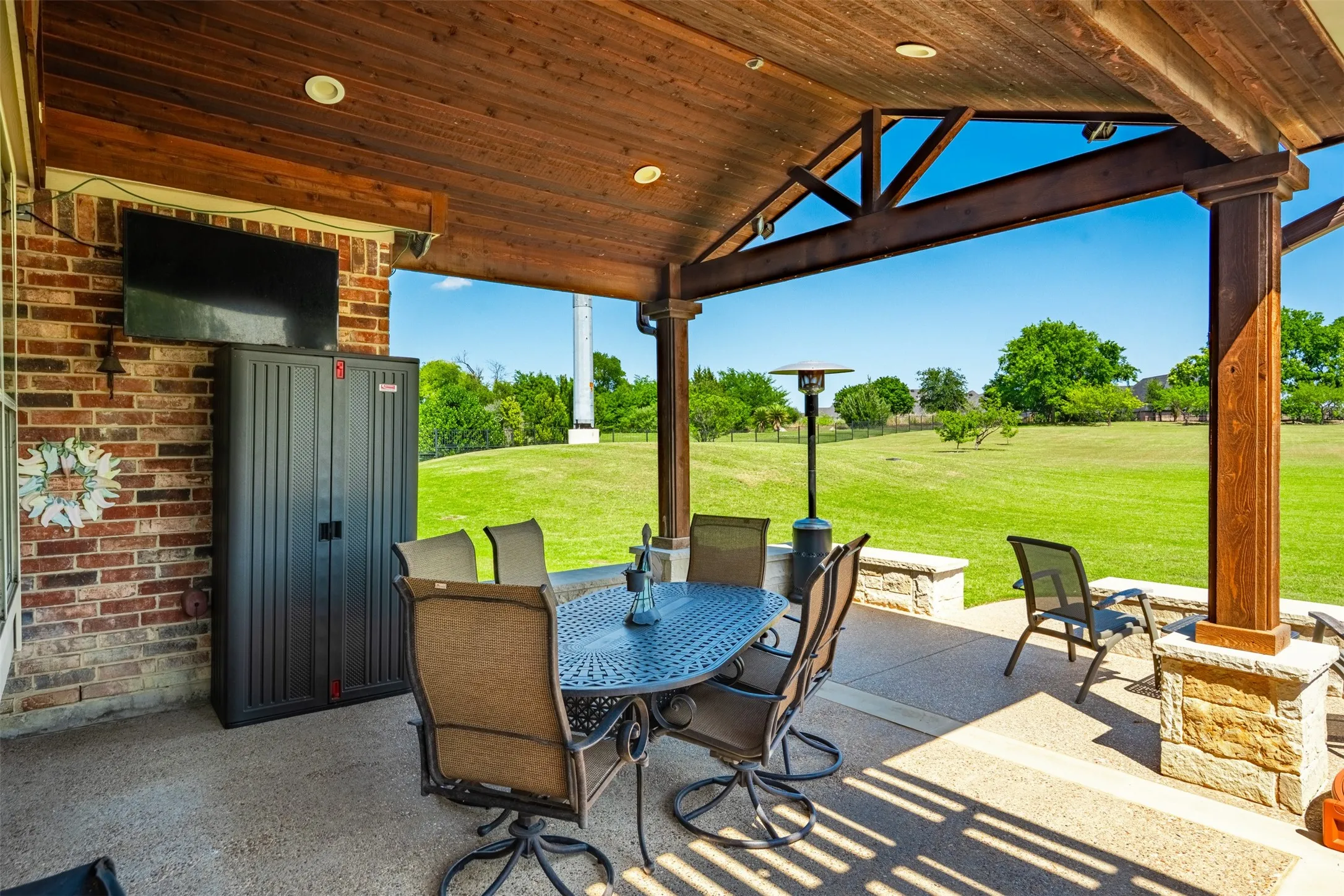Single Family Residence For Sale in Collin County , 1360 Blue Forest Drive, Prosper, Texas 75078, 4 Bedroom, 4 Bathroom, 3 Garage spaces, 3,786 Sqft, built in 2007, mls#21273004, Real Estate Agent in Prosper, Homes For Sale in Collin county, Homes For Sale in Prosper, Realtor in Prosper Texas, Real Estate Brokerage Independent Realty Texas, Luminita Cordes Realtor