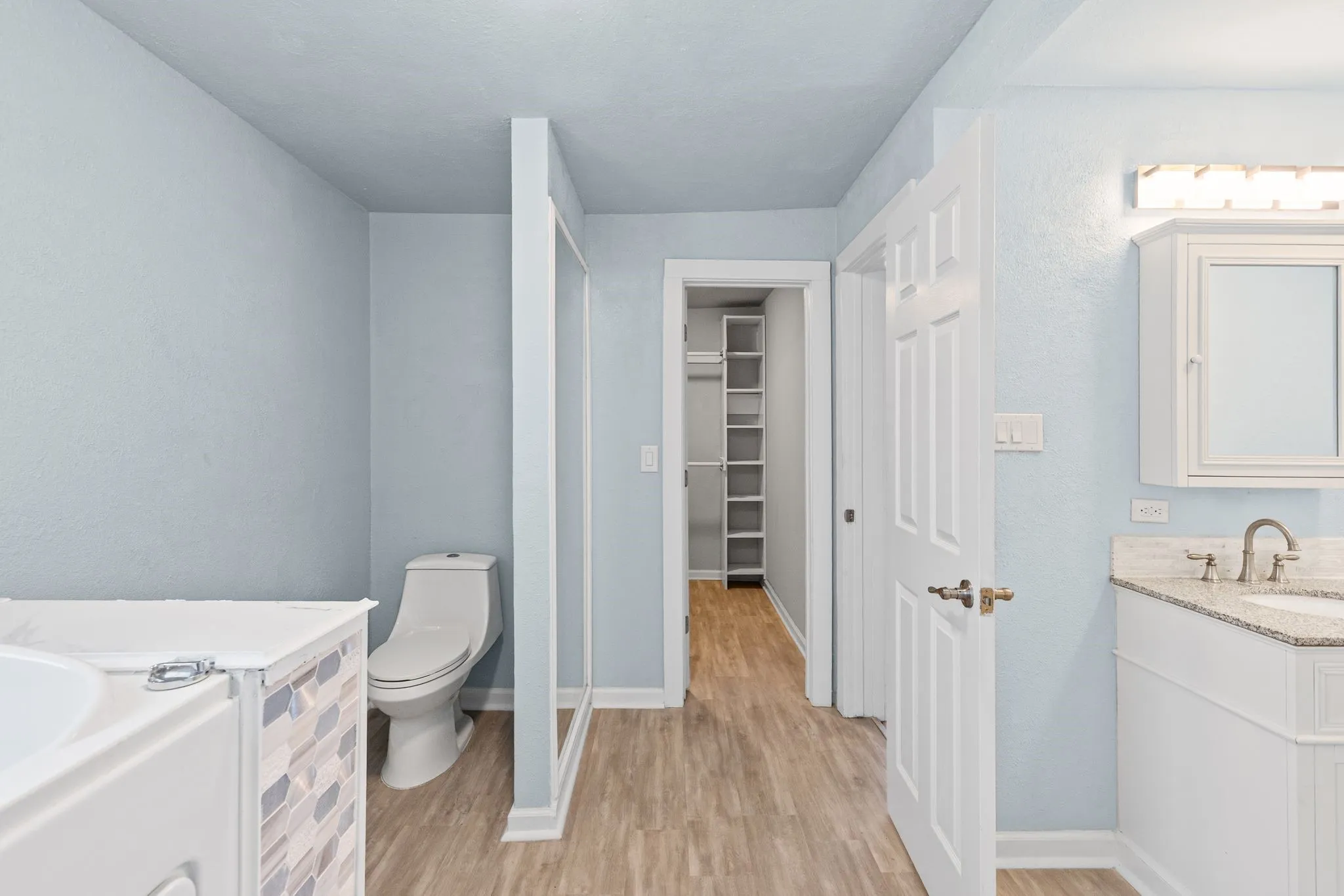 Single Family Residence For Sale in Rains County , 208 Lee Ivie Lane, Emory, Texas 75440, 3 Bedroom, 2 Bathroom, Garage spaces, 1,428 Sqft, built in 1960, mls#21272522, Real Estate Agent in Emory, Homes For Sale in Rains county, Homes For Sale in Emory, Realtor in Emory Texas, Real Estate Brokerage Independent Realty Texas, Luminita Cordes Realtor
