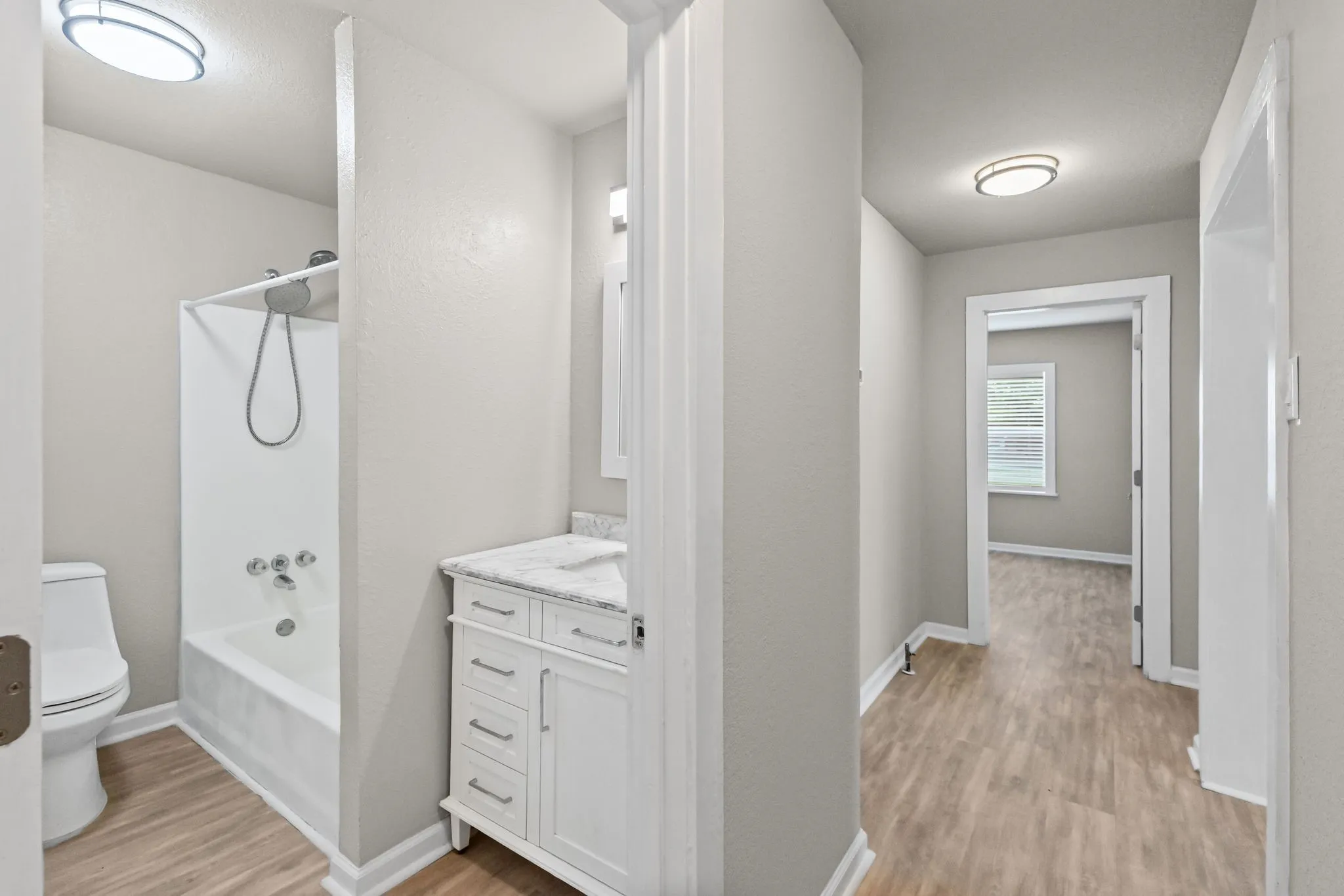 Single Family Residence For Sale in Rains County , 208 Lee Ivie Lane, Emory, Texas 75440, 3 Bedroom, 2 Bathroom, Garage spaces, 1,428 Sqft, built in 1960, mls#21272522, Real Estate Agent in Emory, Homes For Sale in Rains county, Homes For Sale in Emory, Realtor in Emory Texas, Real Estate Brokerage Independent Realty Texas, Luminita Cordes Realtor