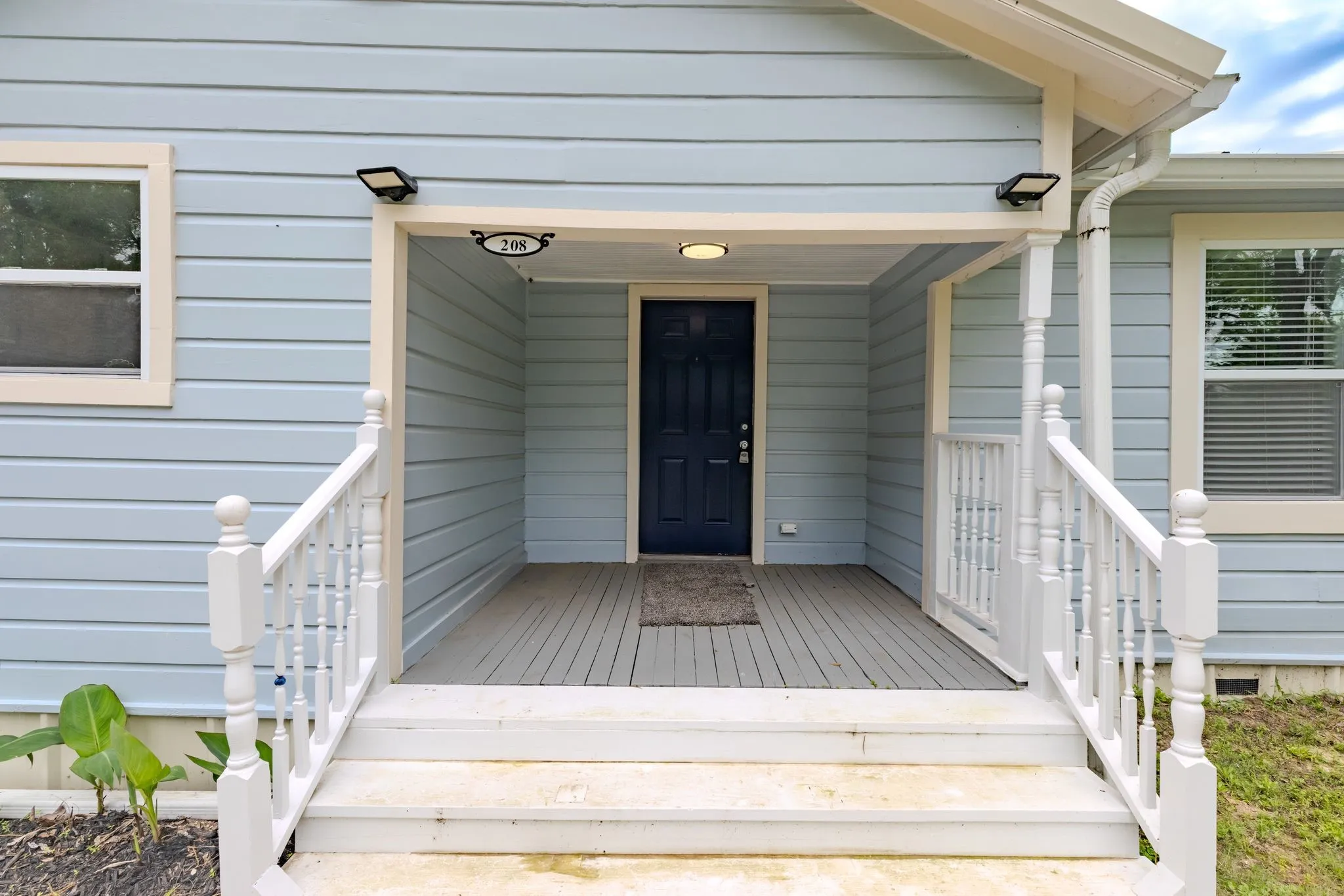Single Family Residence For Sale in Rains County , 208 Lee Ivie Lane, Emory, Texas 75440, 3 Bedroom, 2 Bathroom, Garage spaces, 1,428 Sqft, built in 1960, mls#21272522, Real Estate Agent in Emory, Homes For Sale in Rains county, Homes For Sale in Emory, Realtor in Emory Texas, Real Estate Brokerage Independent Realty Texas, Luminita Cordes Realtor