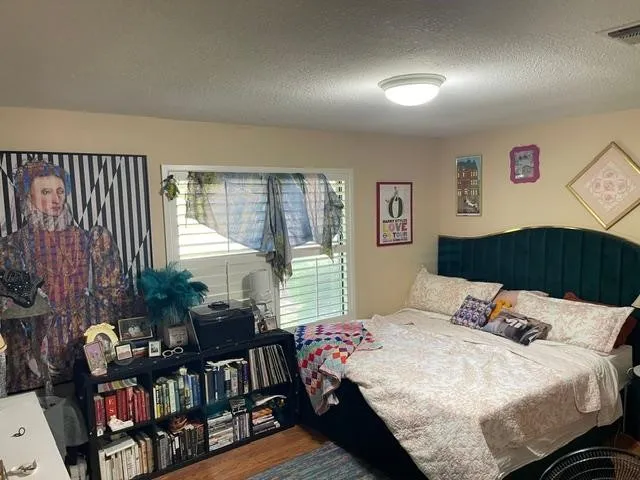 Single Family Residence For Sale in Brown County , 2815 Good Shepherd Drive, Brownwood, Texas 76801, 3 Bedroom, 2 Bathroom, 2 Garage spaces, 1,938 Sqft, built in 1983, mls#21273031, Real Estate Agent in Brownwood, Homes For Sale in Brown county, Homes For Sale in Brownwood, Realtor in Brownwood Texas, Real Estate Brokerage Independent Realty Texas, Luminita Cordes Realtor