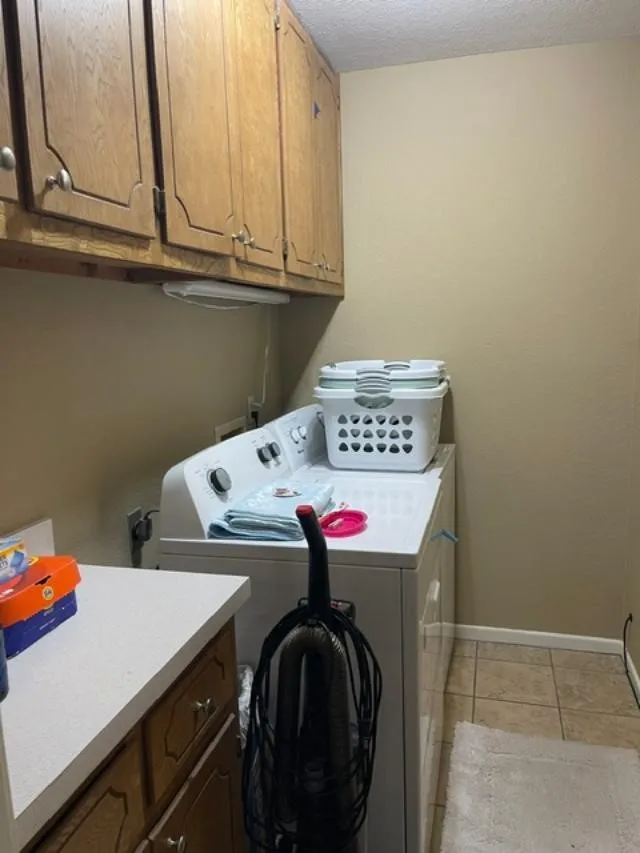 Single Family Residence For Sale in Brown County , 2815 Good Shepherd Drive, Brownwood, Texas 76801, 3 Bedroom, 2 Bathroom, 2 Garage spaces, 1,938 Sqft, built in 1983, mls#21273031, Real Estate Agent in Brownwood, Homes For Sale in Brown county, Homes For Sale in Brownwood, Realtor in Brownwood Texas, Real Estate Brokerage Independent Realty Texas, Luminita Cordes Realtor