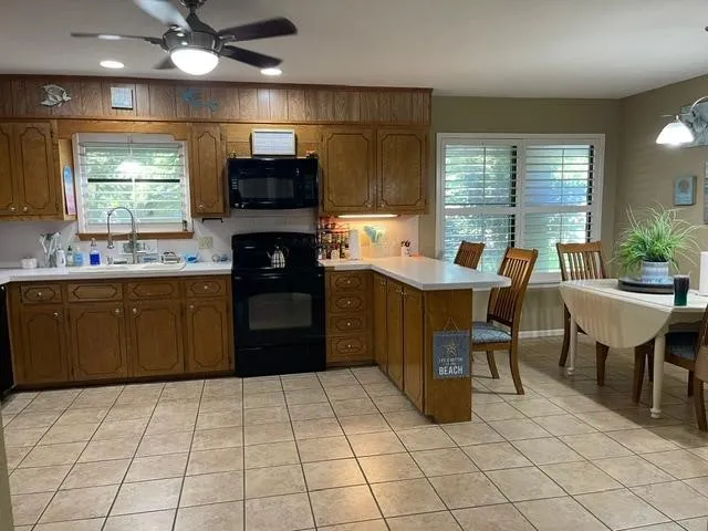 Single Family Residence For Sale in Brown County , 2815 Good Shepherd Drive, Brownwood, Texas 76801, 3 Bedroom, 2 Bathroom, 2 Garage spaces, 1,938 Sqft, built in 1983, mls#21273031, Real Estate Agent in Brownwood, Homes For Sale in Brown county, Homes For Sale in Brownwood, Realtor in Brownwood Texas, Real Estate Brokerage Independent Realty Texas, Luminita Cordes Realtor
