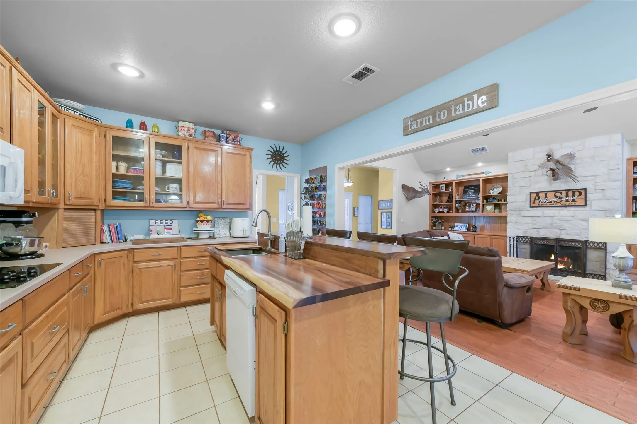 Farm For Sale in Jack County , 3391 Fm 2190, Jacksboro, Texas 76458, 4 Bedroom, 4 Bathroom, 2 Garage spaces, 3,678 Sqft, built in 1999, mls#21269717, Real Estate Agent in Jacksboro, Homes For Sale in Jack county, Homes For Sale in Jacksboro, Realtor in Jacksboro Texas, Real Estate Brokerage Independent Realty Texas, Luminita Cordes Realtor