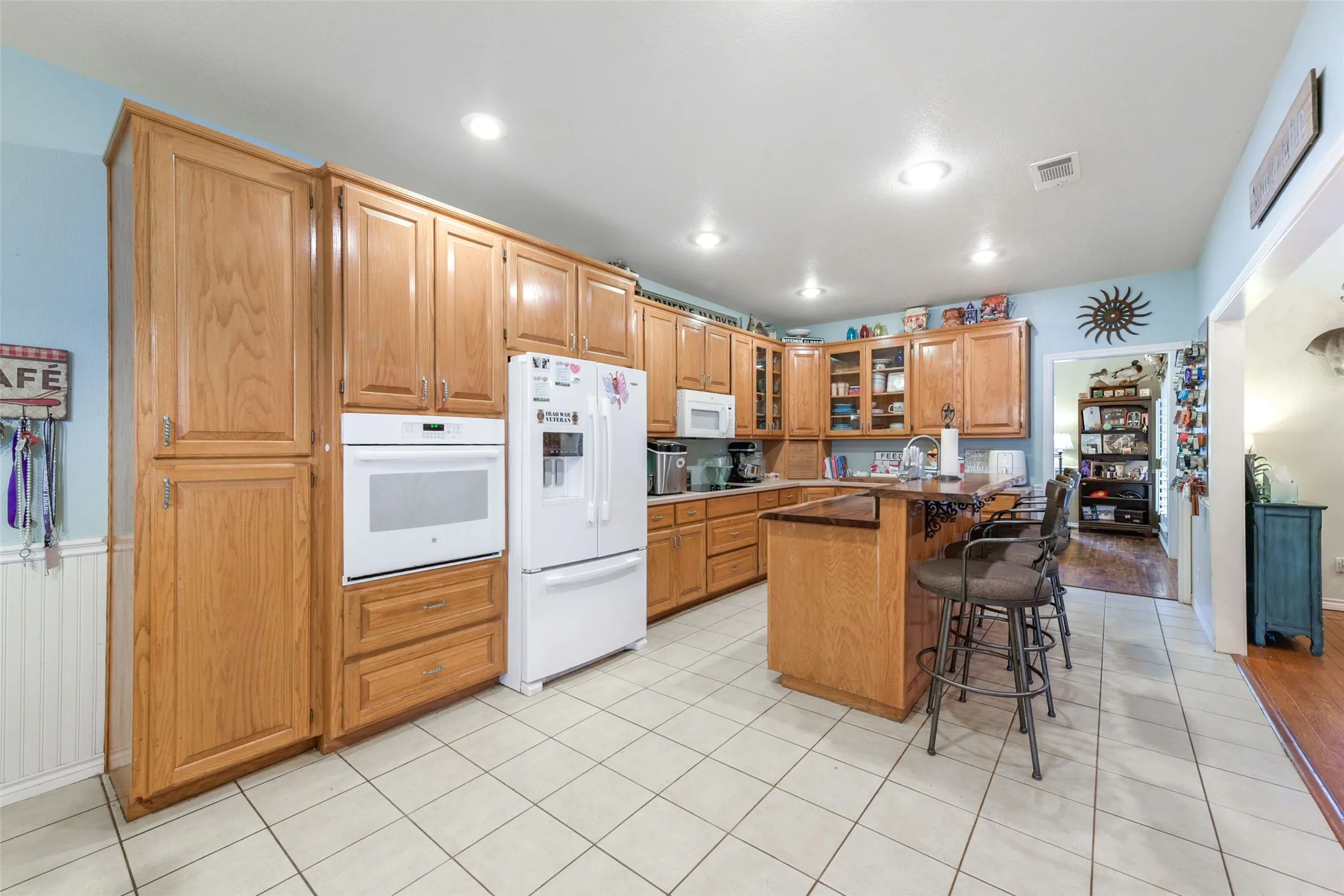 Farm For Sale in Jack County , 3391 Fm 2190, Jacksboro, Texas 76458, 4 Bedroom, 4 Bathroom, 2 Garage spaces, 3,678 Sqft, built in 1999, mls#21269717, Real Estate Agent in Jacksboro, Homes For Sale in Jack county, Homes For Sale in Jacksboro, Realtor in Jacksboro Texas, Real Estate Brokerage Independent Realty Texas, Luminita Cordes Realtor