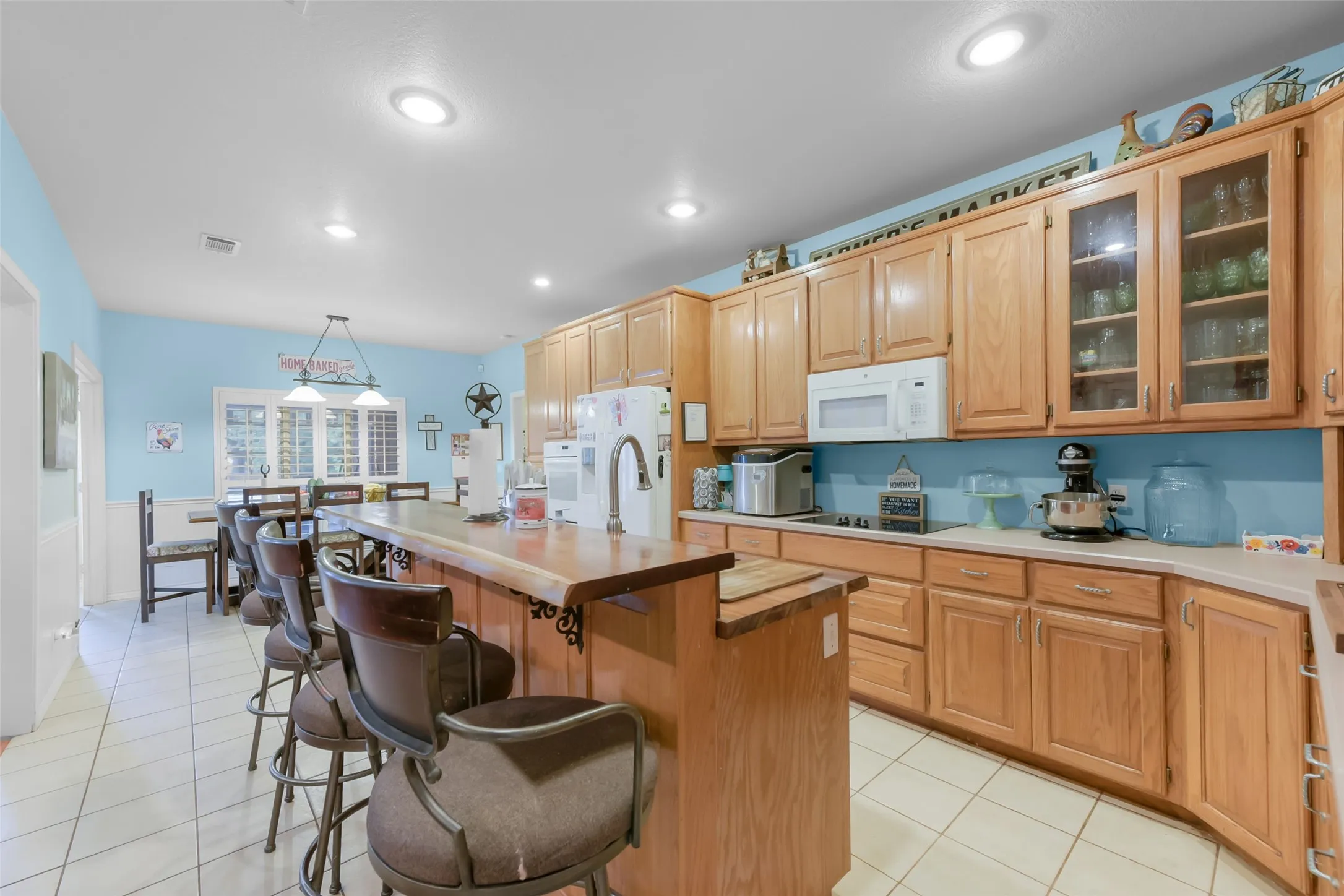 Farm For Sale in Jack County , 3391 Fm 2190, Jacksboro, Texas 76458, 4 Bedroom, 4 Bathroom, 2 Garage spaces, 3,678 Sqft, built in 1999, mls#21269717, Real Estate Agent in Jacksboro, Homes For Sale in Jack county, Homes For Sale in Jacksboro, Realtor in Jacksboro Texas, Real Estate Brokerage Independent Realty Texas, Luminita Cordes Realtor