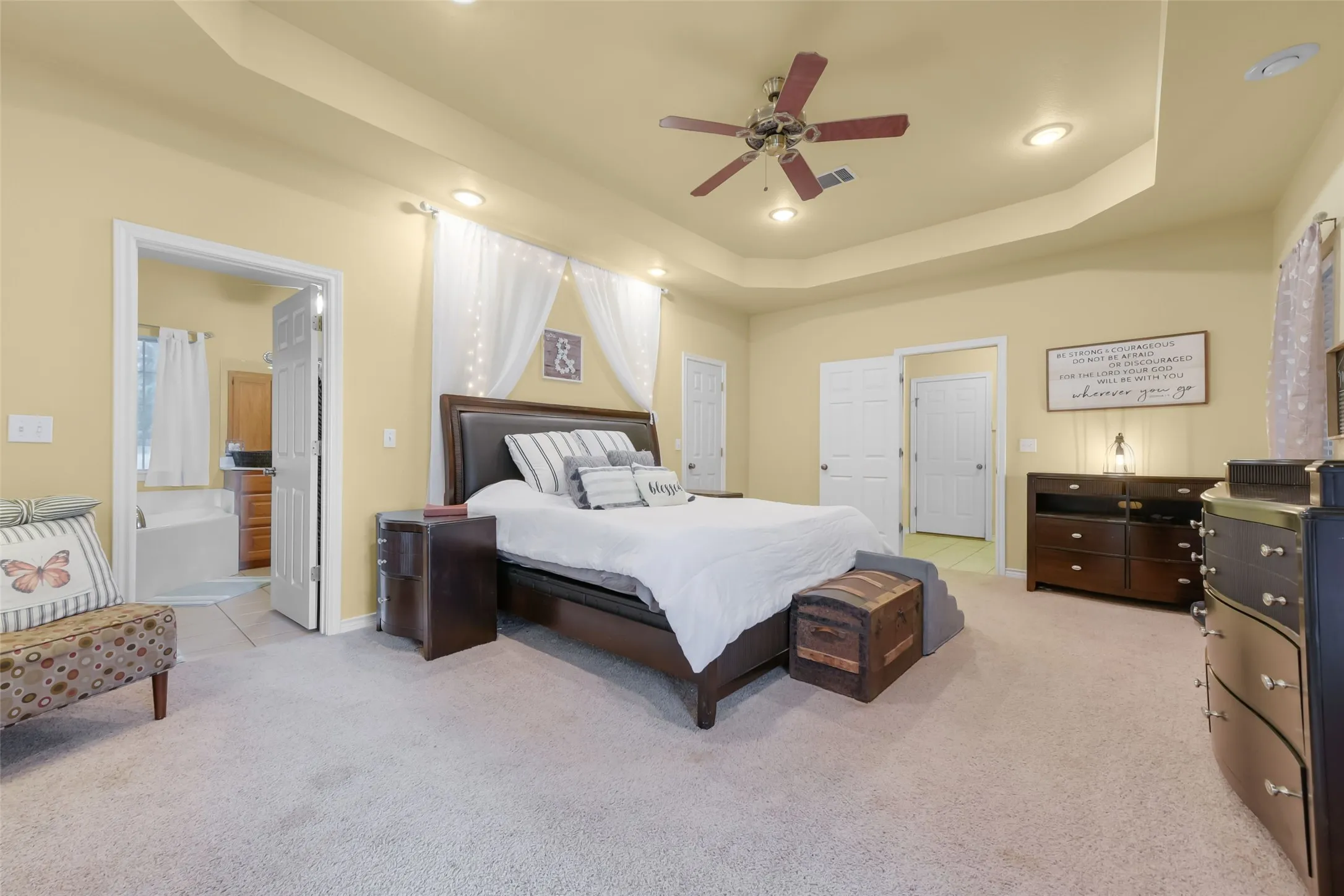 Farm For Sale in Jack County , 3391 Fm 2190, Jacksboro, Texas 76458, 4 Bedroom, 4 Bathroom, 2 Garage spaces, 3,678 Sqft, built in 1999, mls#21269717, Real Estate Agent in Jacksboro, Homes For Sale in Jack county, Homes For Sale in Jacksboro, Realtor in Jacksboro Texas, Real Estate Brokerage Independent Realty Texas, Luminita Cordes Realtor