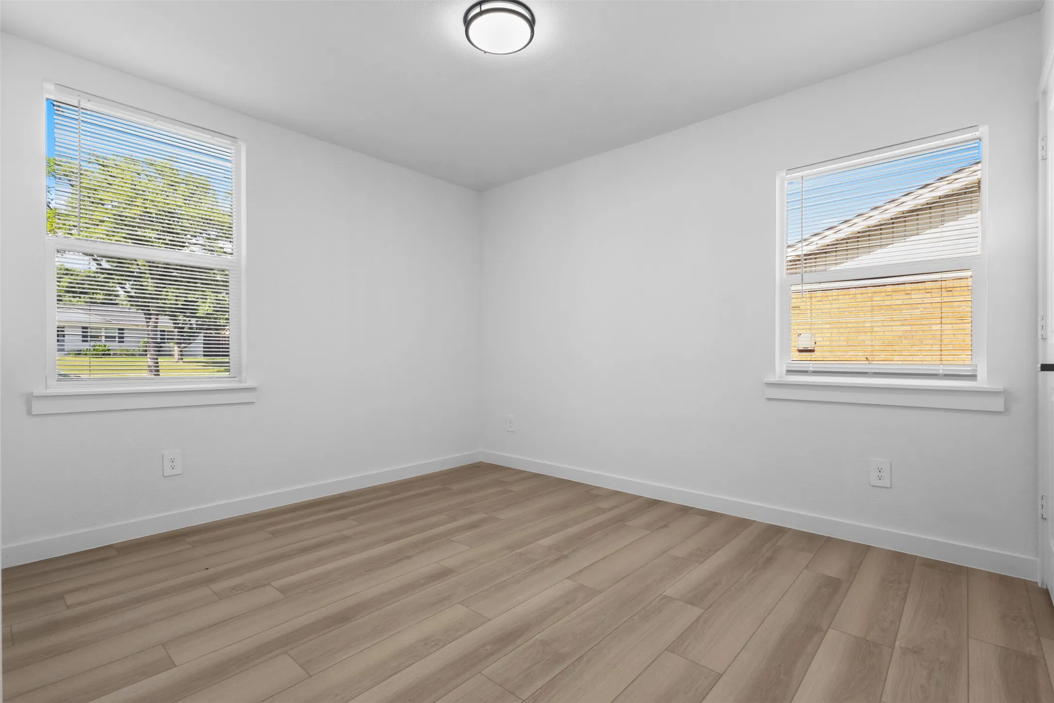 Single Family Residence For Rent in Dallas County , 3022 Valwood Parkway, Farmers Branch, Texas 75234, 4 Bedroom, 2 Bathroom, Garage spaces, 1,686 Sqft, built in 1959, mls#21273066, Real Estate Agent in Farmers Branch, Homes For Rent in Dallas county, Homes For Rent in Farmers Branch, Realtor in Farmers Branch Texas, Real Estate Brokerage Independent Realty Texas, Luminita Cordes Realtor