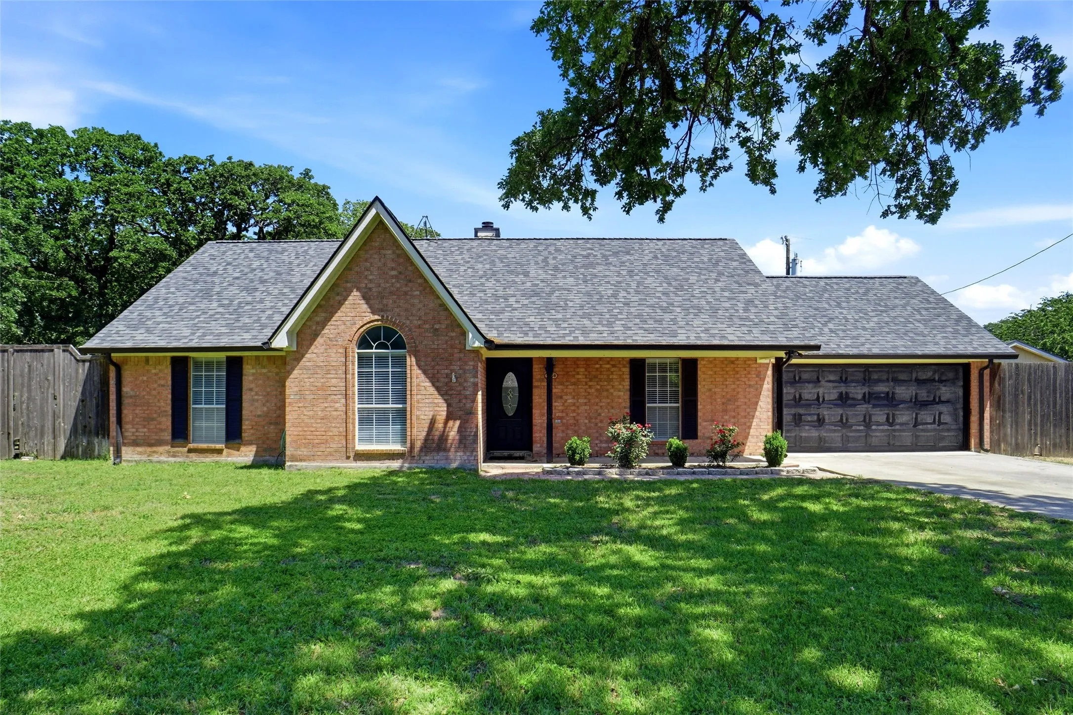 Time To Go In This Home Located Just Around The Corner Your Very Private Lake Front Park