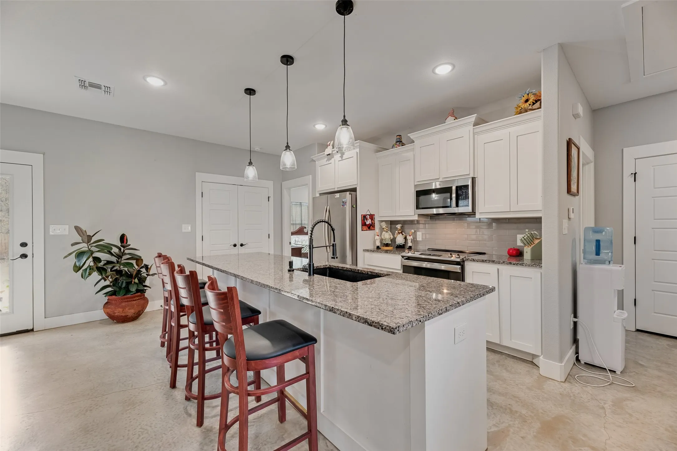 Single Family Residence For Sale in Grayson County , 718 E Crawford Street, Denison, Texas 75021, 3 Bedrooms, 2 Bathrooms, Garage spaces, 1,228 Sqft, built in 2023, Price $210,000, mls#21273067, Real Estate Agent in Denison, Homes For Sale in Grayson county, Homes For Sale in Denison, Realtor in Denison Texas, Real Estate Brokerage Independent Realty Texas, Luminita Cordes Realtor