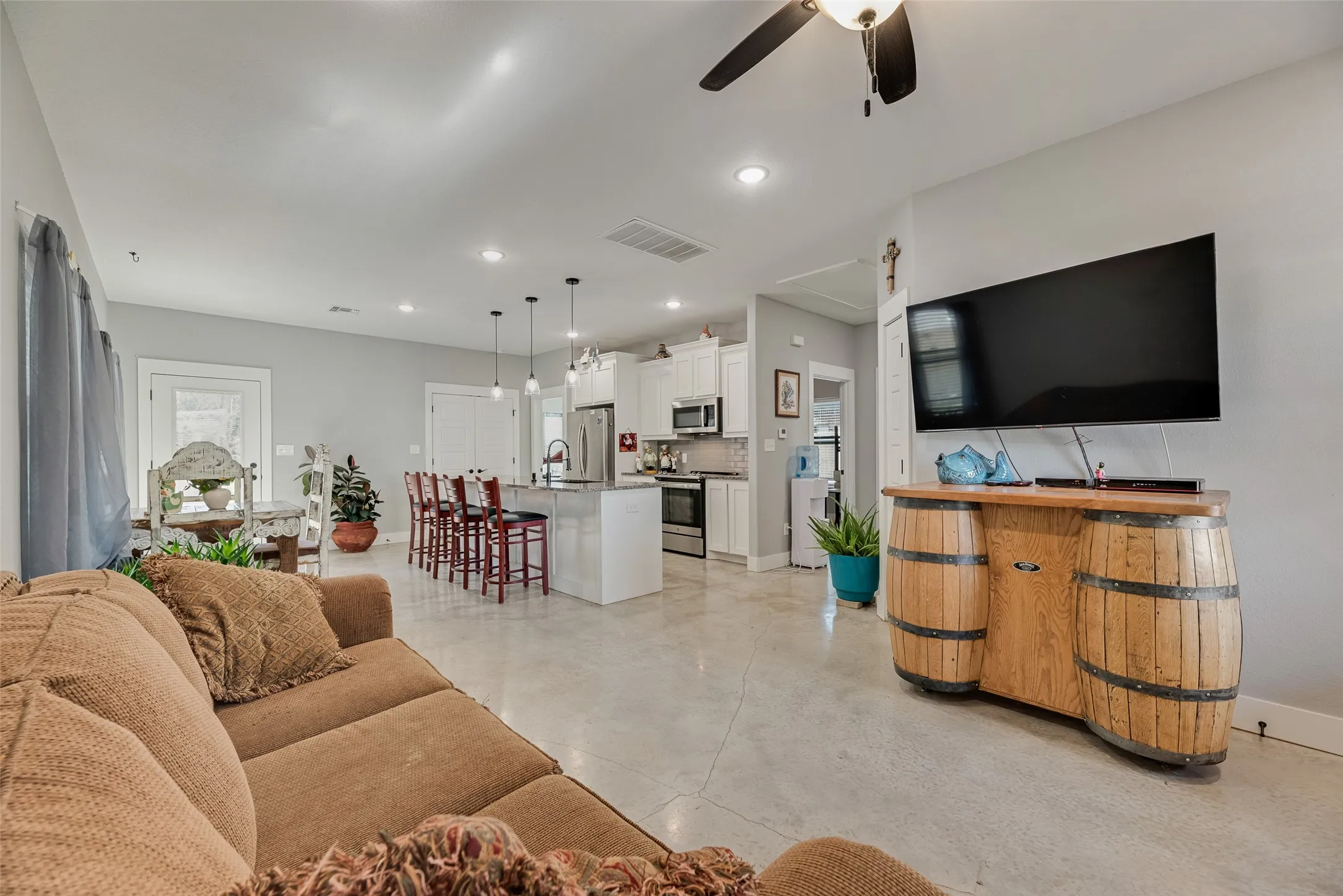Single Family Residence For Sale in Grayson County , 718 E Crawford Street, Denison, Texas 75021, 3 Bedrooms, 2 Bathrooms, Garage spaces, 1,228 Sqft, built in 2023, Price $210,000, mls#21273067, Real Estate Agent in Denison, Homes For Sale in Grayson county, Homes For Sale in Denison, Realtor in Denison Texas, Real Estate Brokerage Independent Realty Texas, Luminita Cordes Realtor