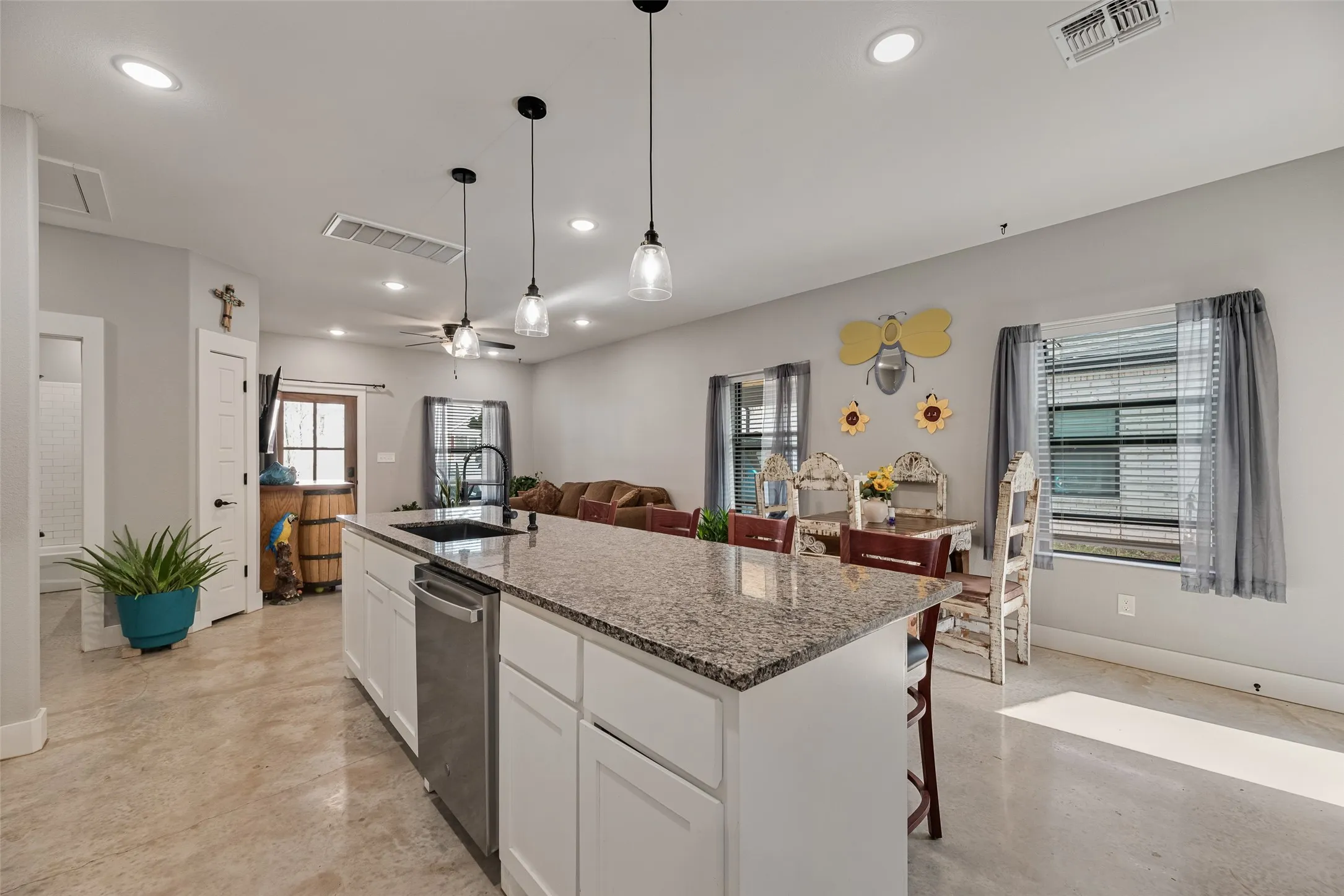 Single Family Residence For Sale in Grayson County , 718 E Crawford Street, Denison, Texas 75021, 3 Bedrooms, 2 Bathrooms, Garage spaces, 1,228 Sqft, built in 2023, Price $210,000, mls#21273067, Real Estate Agent in Denison, Homes For Sale in Grayson county, Homes For Sale in Denison, Realtor in Denison Texas, Real Estate Brokerage Independent Realty Texas, Luminita Cordes Realtor
