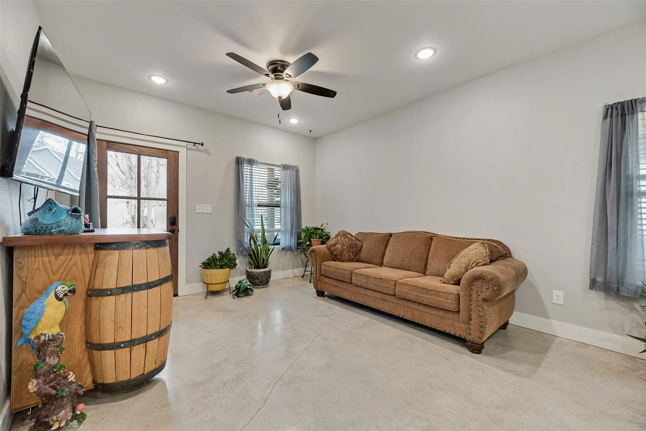 Single Family Residence For Sale in Grayson County , 718 E Crawford Street, Denison, Texas 75021, 3 Bedrooms, 2 Bathrooms, Garage spaces, 1,228 Sqft, built in 2023, Price $210,000, mls#21273067, Real Estate Agent in Denison, Homes For Sale in Grayson county, Homes For Sale in Denison, Realtor in Denison Texas, Real Estate Brokerage Independent Realty Texas, Luminita Cordes Realtor