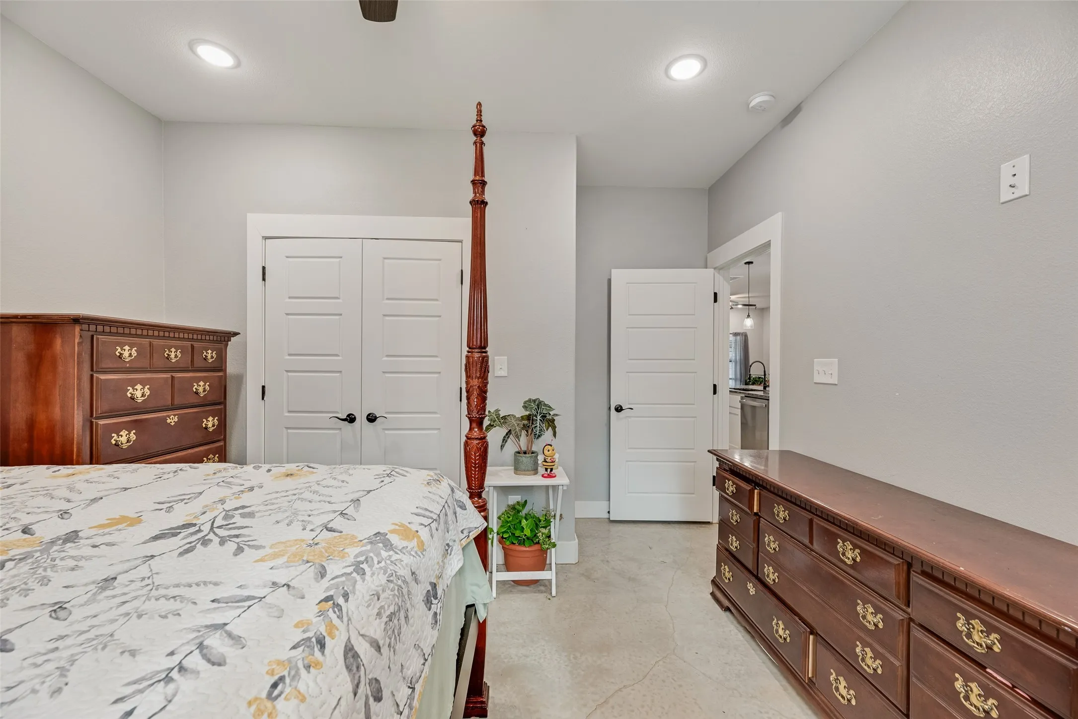 Single Family Residence For Sale in Grayson County , 718 E Crawford Street, Denison, Texas 75021, 3 Bedrooms, 2 Bathrooms, Garage spaces, 1,228 Sqft, built in 2023, Price $210,000, mls#21273067, Real Estate Agent in Denison, Homes For Sale in Grayson county, Homes For Sale in Denison, Realtor in Denison Texas, Real Estate Brokerage Independent Realty Texas, Luminita Cordes Realtor