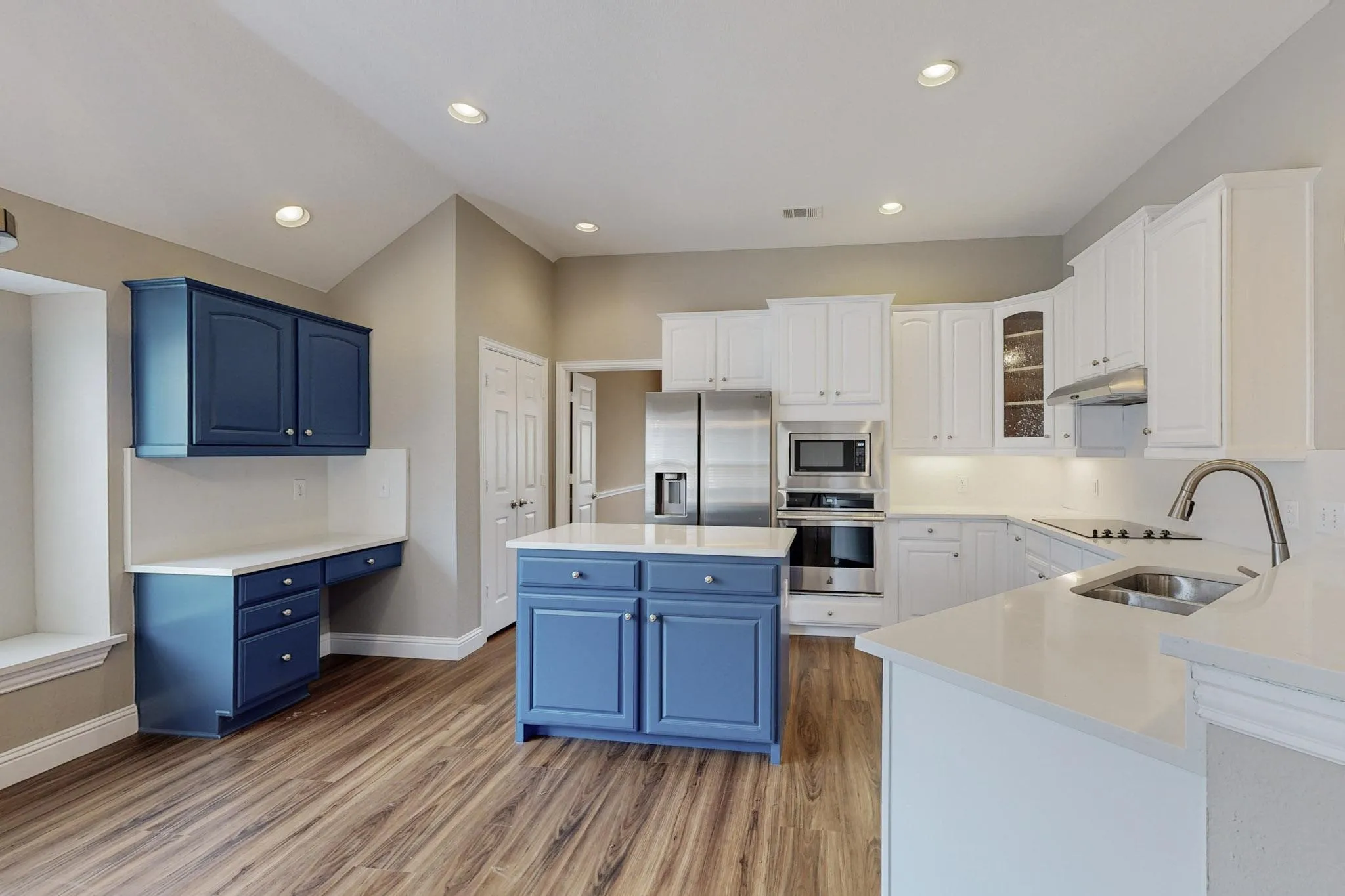 Single Family Residence For Rent in Rockwall County , 644 Stafford Circle, Rockwall, Texas 75087, 4 Bedrooms, 2 Bathrooms, 2 Garage spaces, 2,413 Sqft, built in 2000, Price $3,250, mls#21268262, Real Estate Agent in Rockwall, Homes For Rent in Rockwall county, Homes For Rent in Rockwall, Realtor in Rockwall Texas, Real Estate Brokerage Independent Realty Texas, Luminita Cordes Realtor