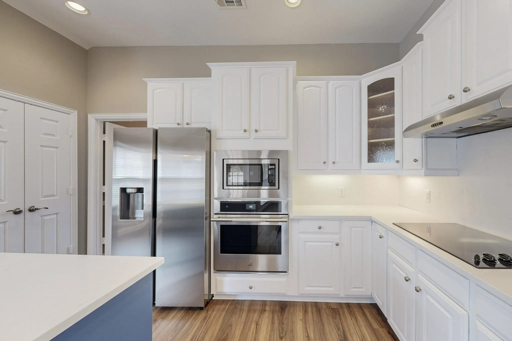 Single Family Residence For Rent in Rockwall County , 644 Stafford Circle, Rockwall, Texas 75087, 4 Bedrooms, 2 Bathrooms, 2 Garage spaces, 2,413 Sqft, built in 2000, Price $3,250, mls#21268262, Real Estate Agent in Rockwall, Homes For Rent in Rockwall county, Homes For Rent in Rockwall, Realtor in Rockwall Texas, Real Estate Brokerage Independent Realty Texas, Luminita Cordes Realtor