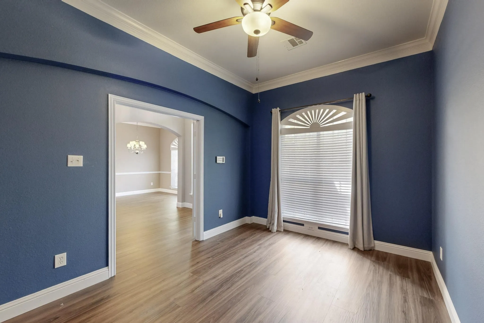 Single Family Residence For Rent in Rockwall County , 644 Stafford Circle, Rockwall, Texas 75087, 4 Bedrooms, 2 Bathrooms, 2 Garage spaces, 2,413 Sqft, built in 2000, Price $3,250, mls#21268262, Real Estate Agent in Rockwall, Homes For Rent in Rockwall county, Homes For Rent in Rockwall, Realtor in Rockwall Texas, Real Estate Brokerage Independent Realty Texas, Luminita Cordes Realtor