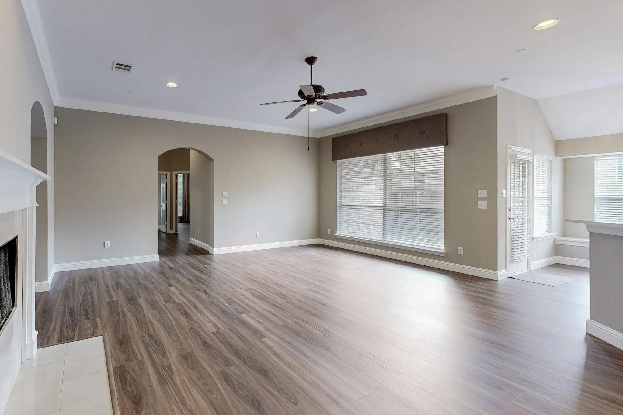 Single Family Residence For Rent in Rockwall County , 644 Stafford Circle, Rockwall, Texas 75087, 4 Bedrooms, 2 Bathrooms, 2 Garage spaces, 2,413 Sqft, built in 2000, Price $3,250, mls#21268262, Real Estate Agent in Rockwall, Homes For Rent in Rockwall county, Homes For Rent in Rockwall, Realtor in Rockwall Texas, Real Estate Brokerage Independent Realty Texas, Luminita Cordes Realtor