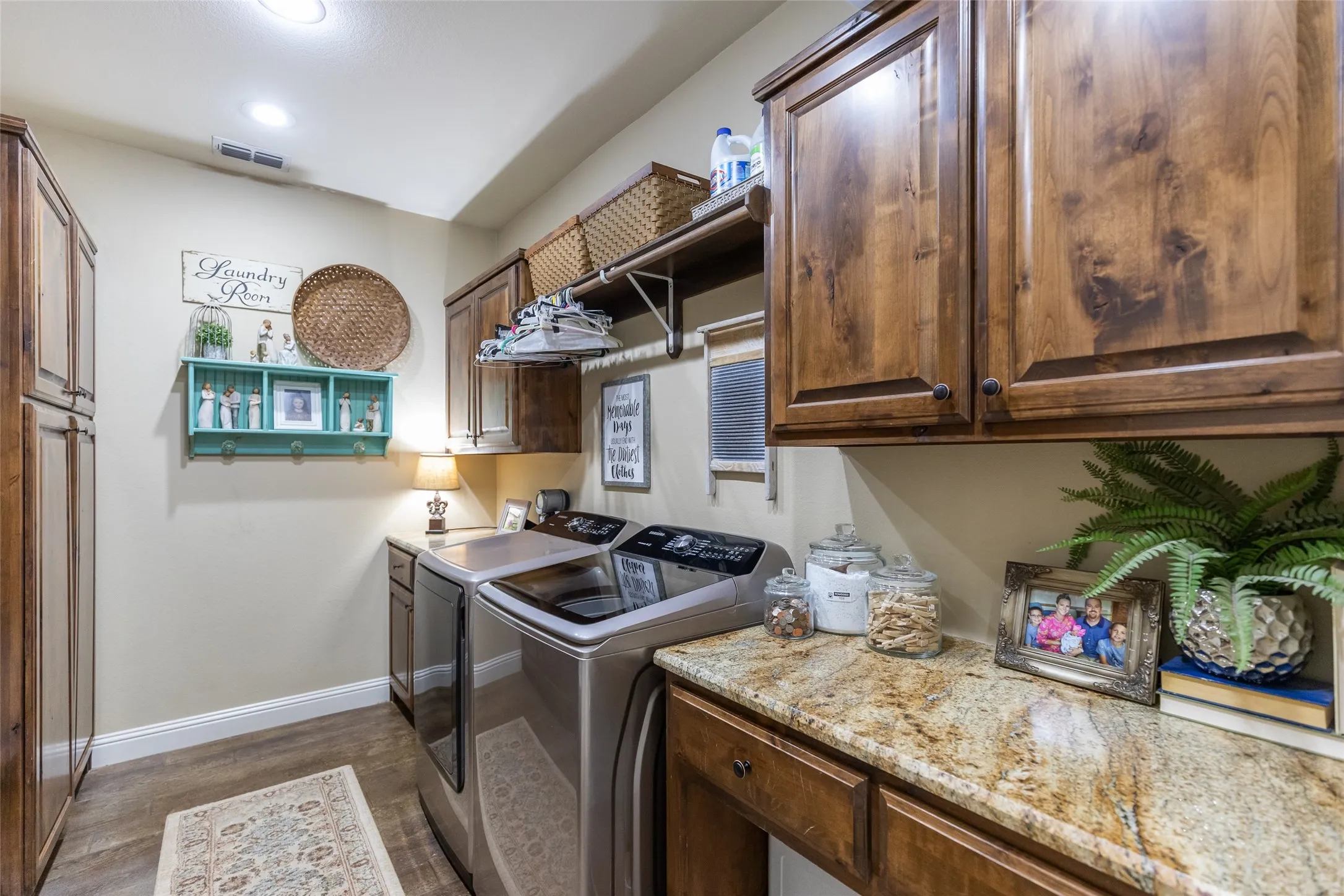Single Family Residence For Sale in Jones County , 5500 County Road 428, Hawley, Texas 79525, 4 Bedroom, 4 Bathroom, 3 Garage spaces, 3,588 Sqft, built in 2016, mls#21264468, Real Estate Agent in Hawley, Homes For Sale in Jones county, Homes For Sale in Hawley, Realtor in Hawley Texas, Real Estate Brokerage Independent Realty Texas, Luminita Cordes Realtor