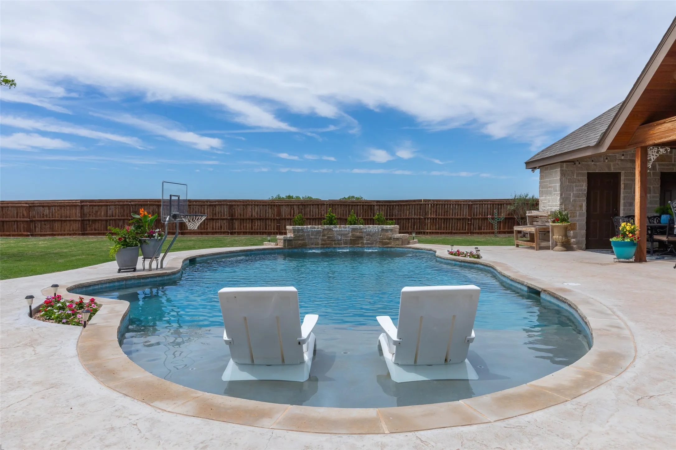 Single Family Residence For Sale in Jones County , 5500 County Road 428, Hawley, Texas 79525, 4 Bedroom, 4 Bathroom, 3 Garage spaces, 3,588 Sqft, built in 2016, mls#21264468, Real Estate Agent in Hawley, Homes For Sale in Jones county, Homes For Sale in Hawley, Realtor in Hawley Texas, Real Estate Brokerage Independent Realty Texas, Luminita Cordes Realtor
