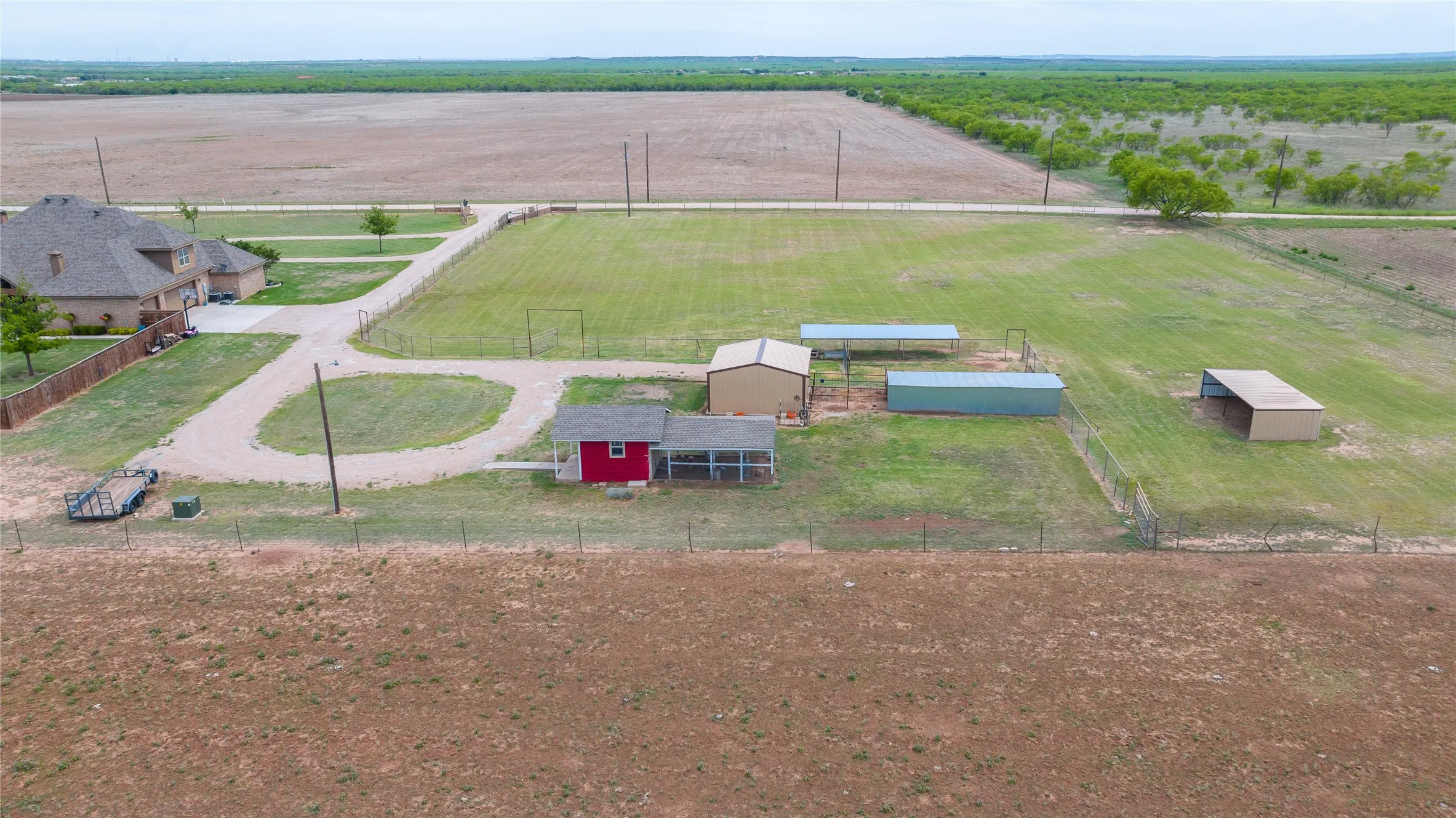 Single Family Residence For Sale in Jones County , 5500 County Road 428, Hawley, Texas 79525, 4 Bedroom, 4 Bathroom, 3 Garage spaces, 3,588 Sqft, built in 2016, mls#21264468, Real Estate Agent in Hawley, Homes For Sale in Jones county, Homes For Sale in Hawley, Realtor in Hawley Texas, Real Estate Brokerage Independent Realty Texas, Luminita Cordes Realtor