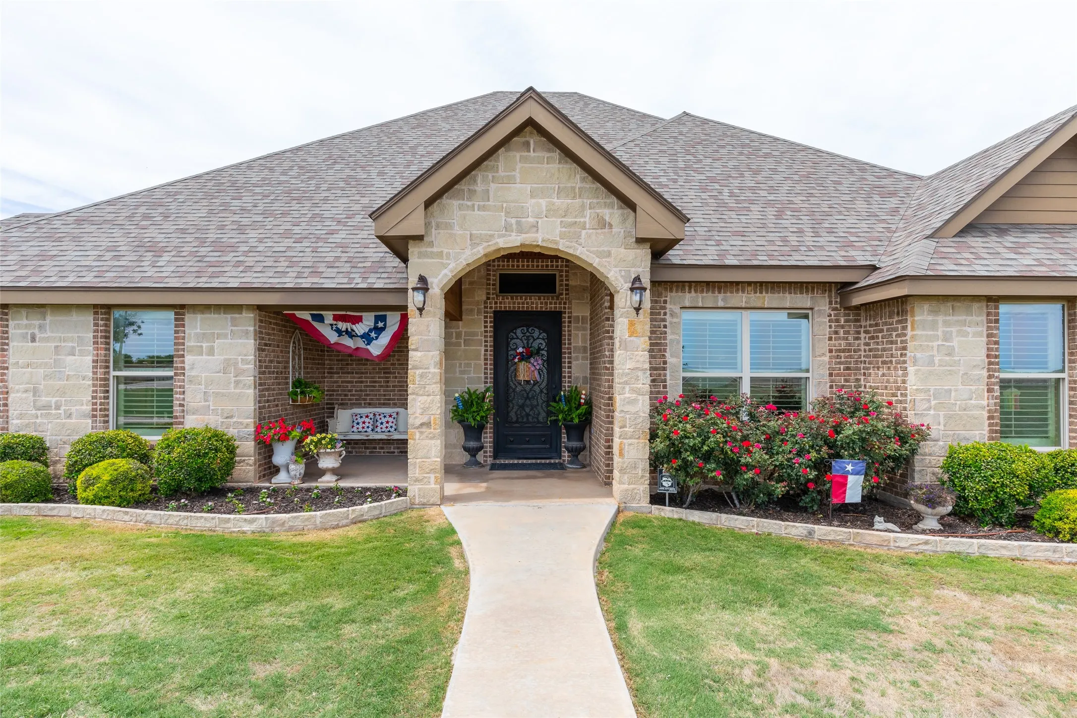 Single Family Residence For Sale in Jones County , 5500 County Road 428, Hawley, Texas 79525, 4 Bedroom, 4 Bathroom, 3 Garage spaces, 3,588 Sqft, built in 2016, mls#21264468, Real Estate Agent in Hawley, Homes For Sale in Jones county, Homes For Sale in Hawley, Realtor in Hawley Texas, Real Estate Brokerage Independent Realty Texas, Luminita Cordes Realtor