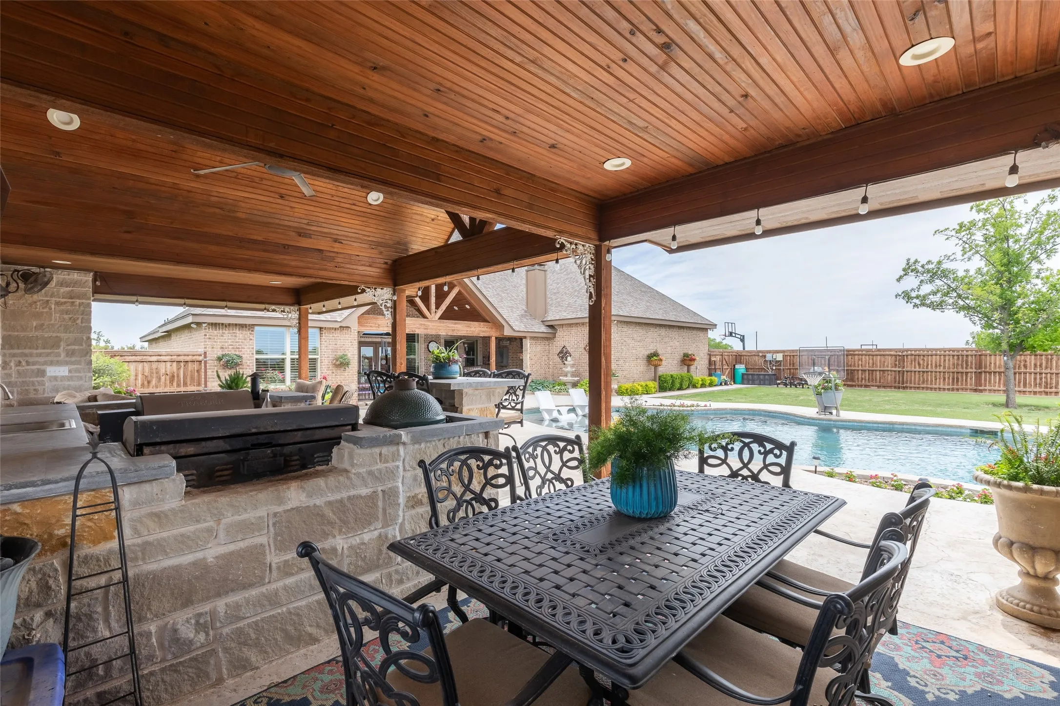 Single Family Residence For Sale in Jones County , 5500 County Road 428, Hawley, Texas 79525, 4 Bedroom, 4 Bathroom, 3 Garage spaces, 3,588 Sqft, built in 2016, mls#21264468, Real Estate Agent in Hawley, Homes For Sale in Jones county, Homes For Sale in Hawley, Realtor in Hawley Texas, Real Estate Brokerage Independent Realty Texas, Luminita Cordes Realtor